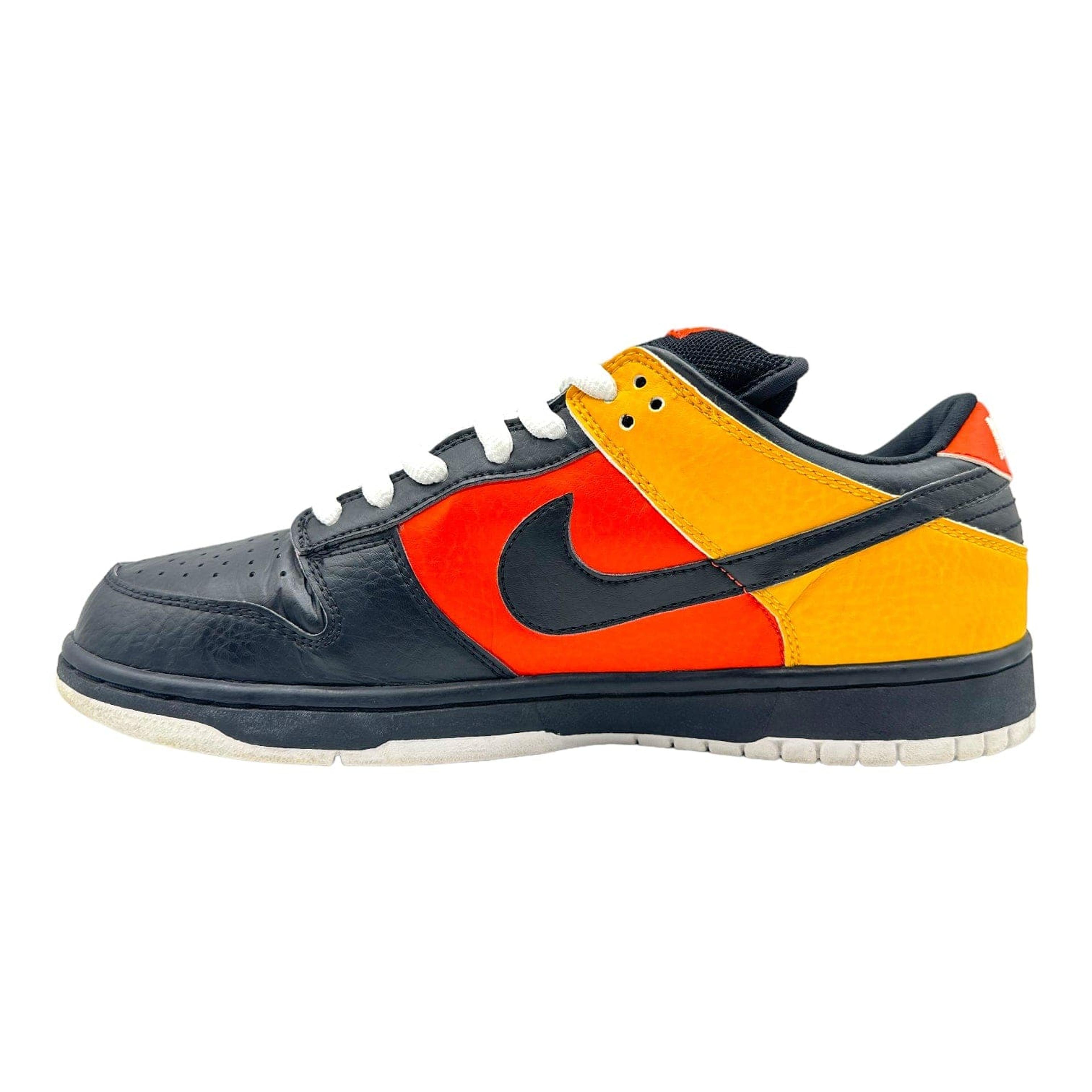 Alternate View 2 of Nike Dunk SB Low Raygun Away Pre-Owned