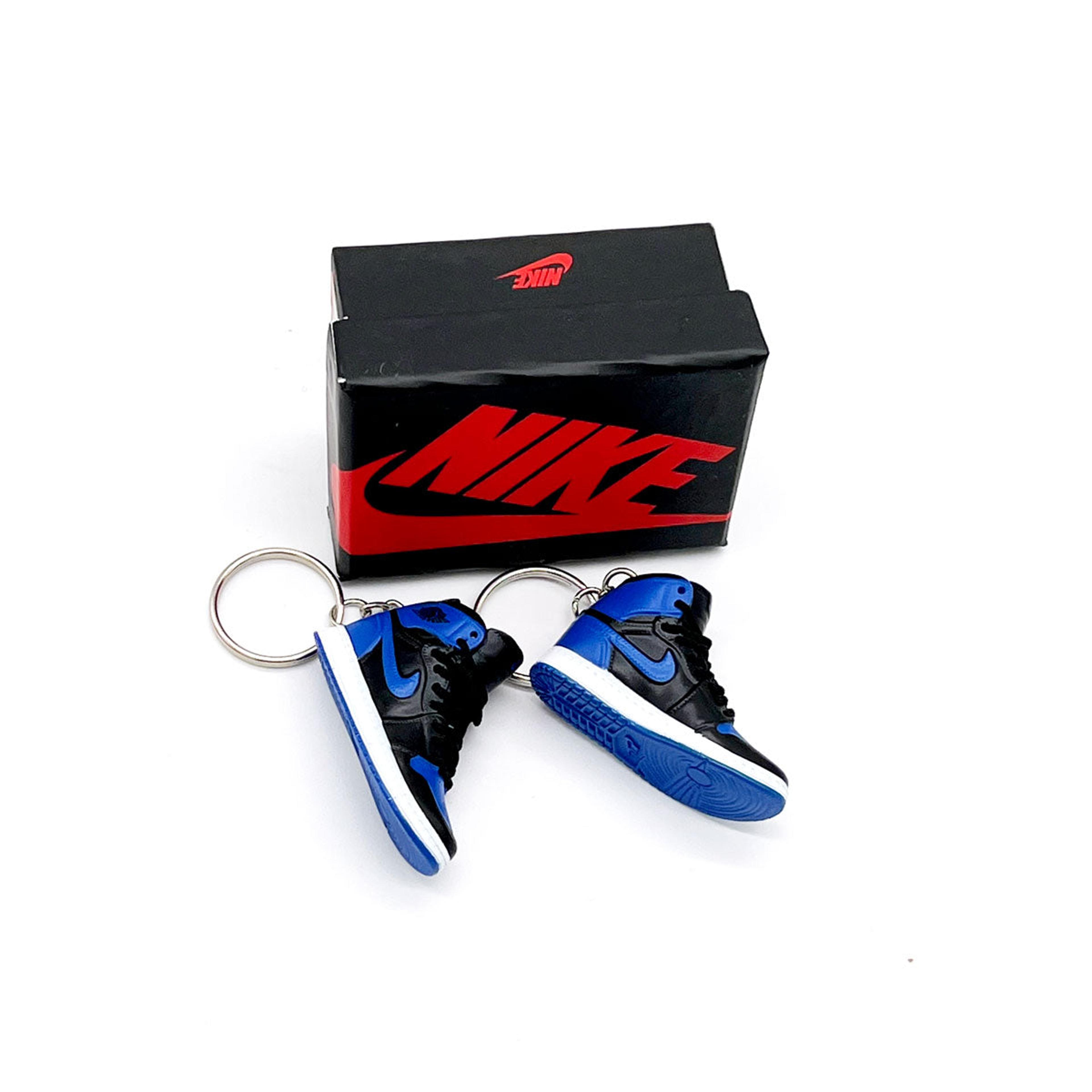 MINI 3D sneaker keychain Jordan 1 red