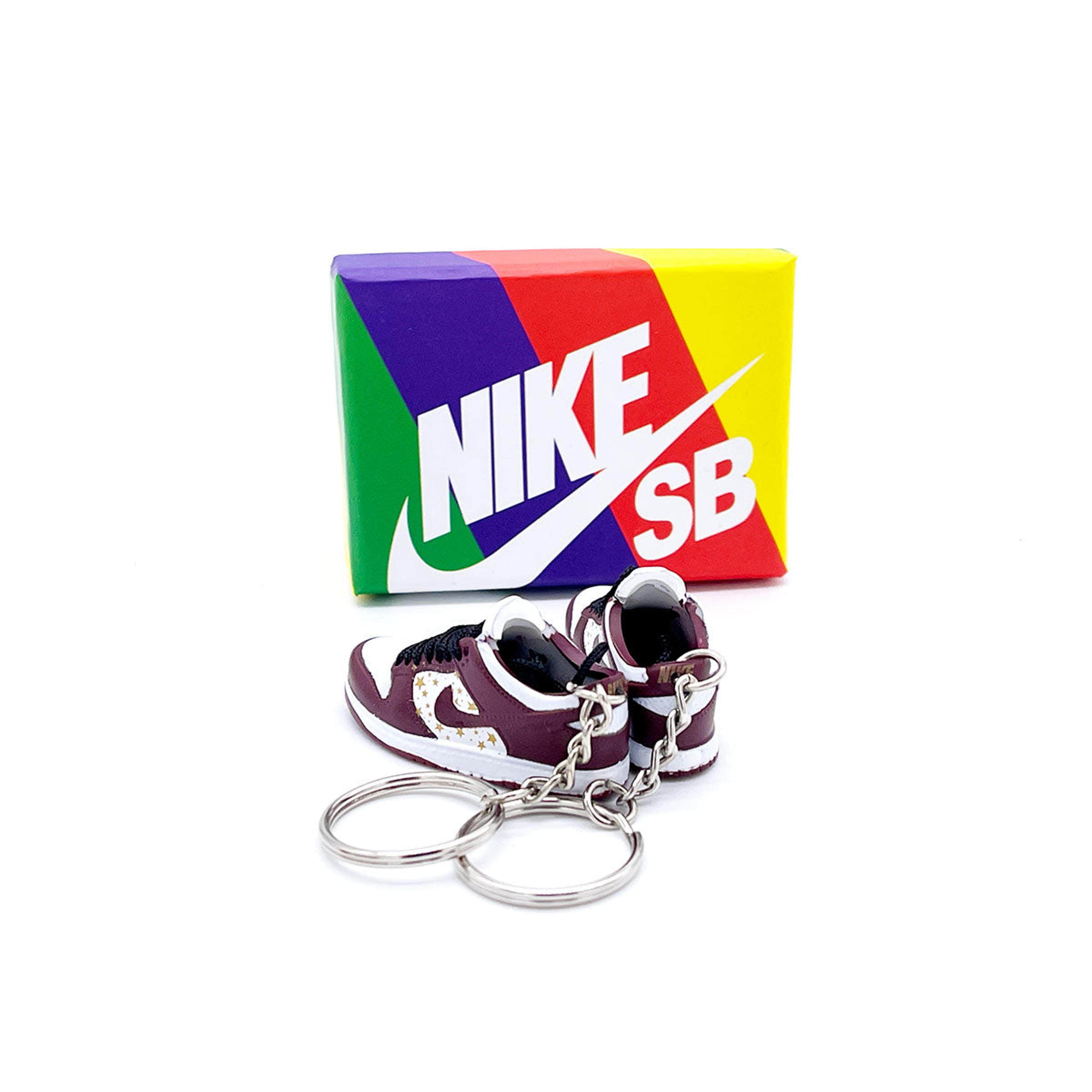 Alternate View 2 of 3D Sneaker Keychain- Nike SB Dunk Low Supreme Stars Barkroot Bro