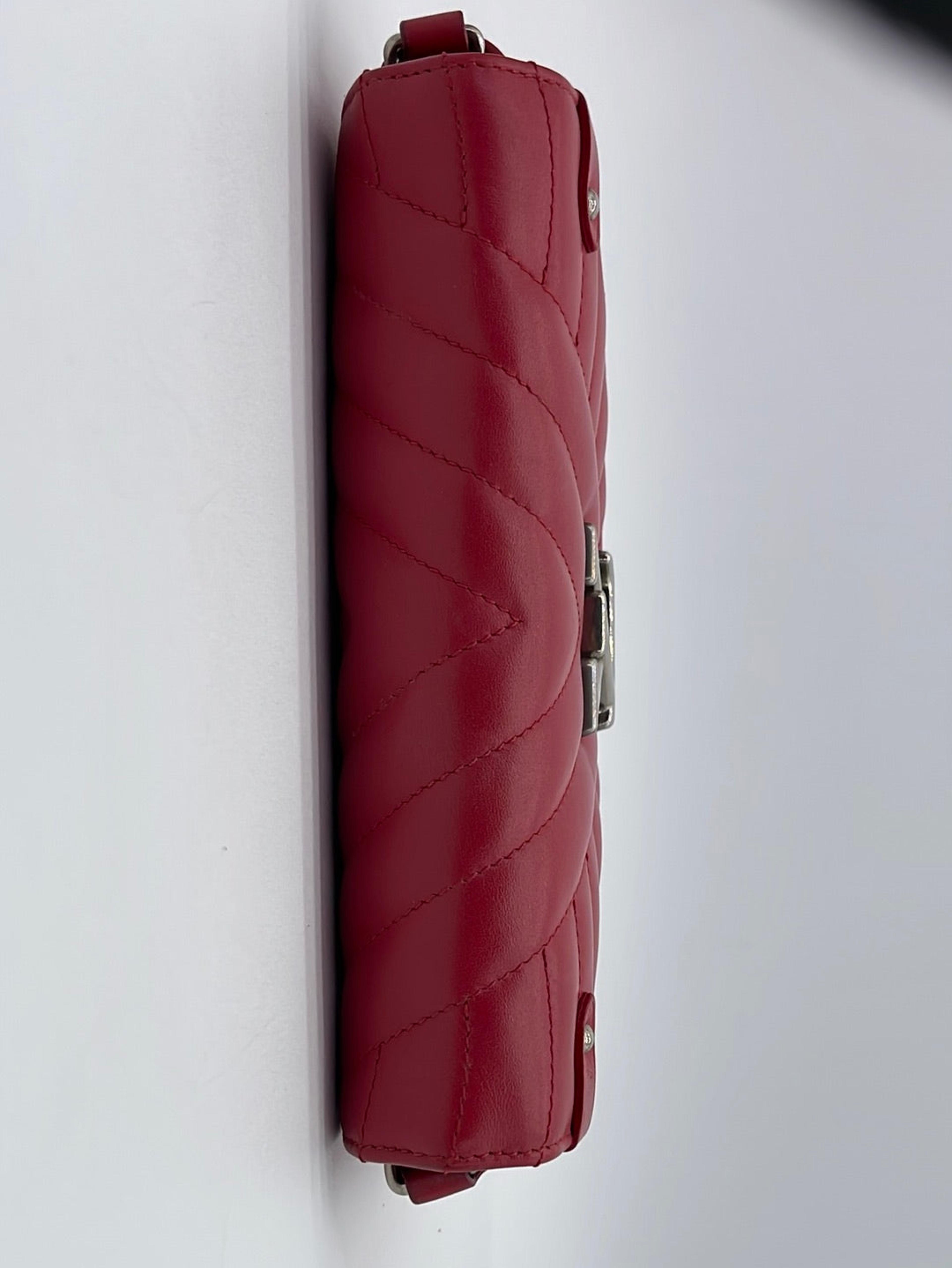 NTWRK - PRELOVED Louis Vuitton Red Quilted Cowhide New Wave Chain Wallet