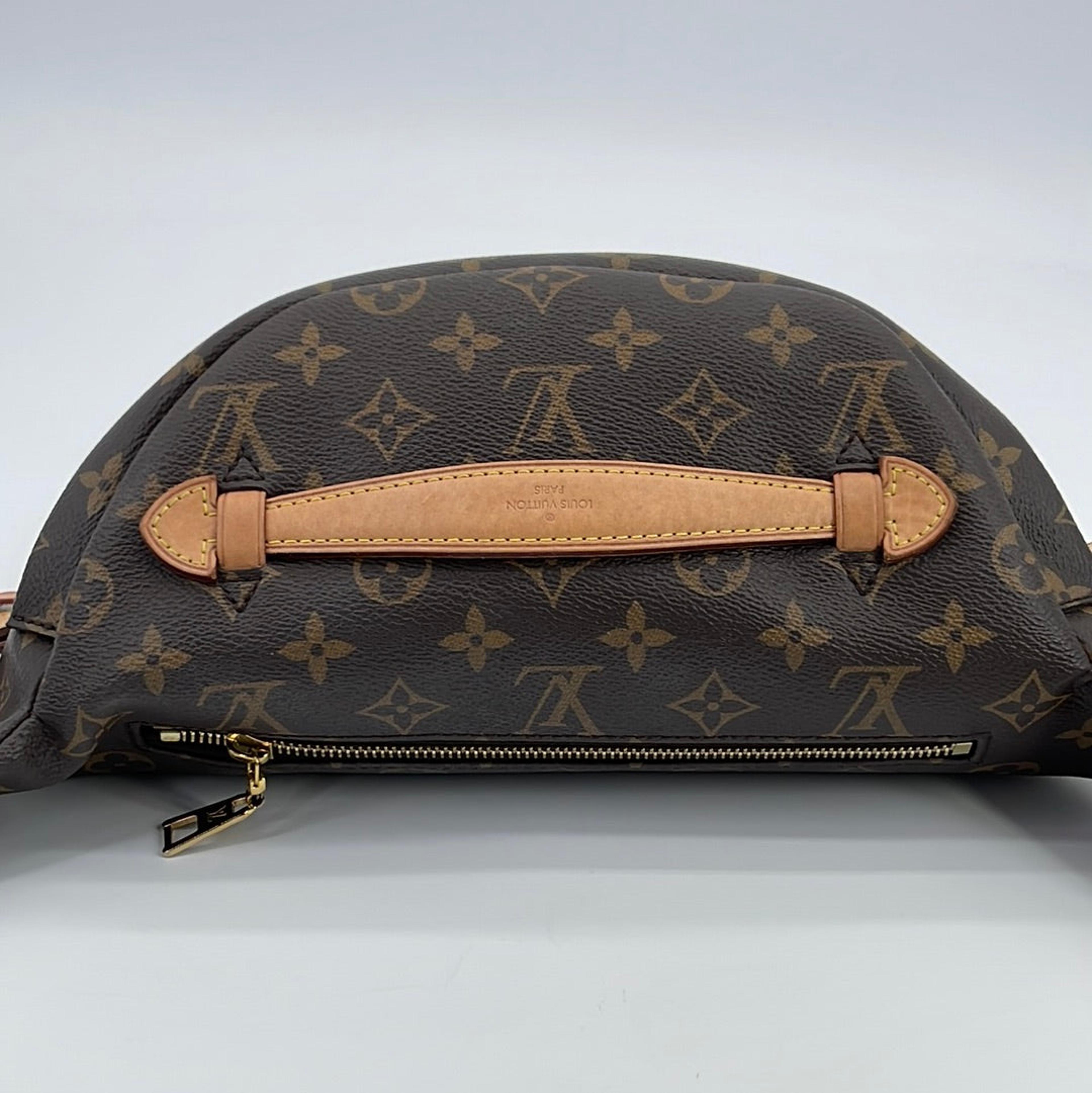 PRELOVED Louis Vuitton Monogram Discovery Bum Bag CA2280 032123