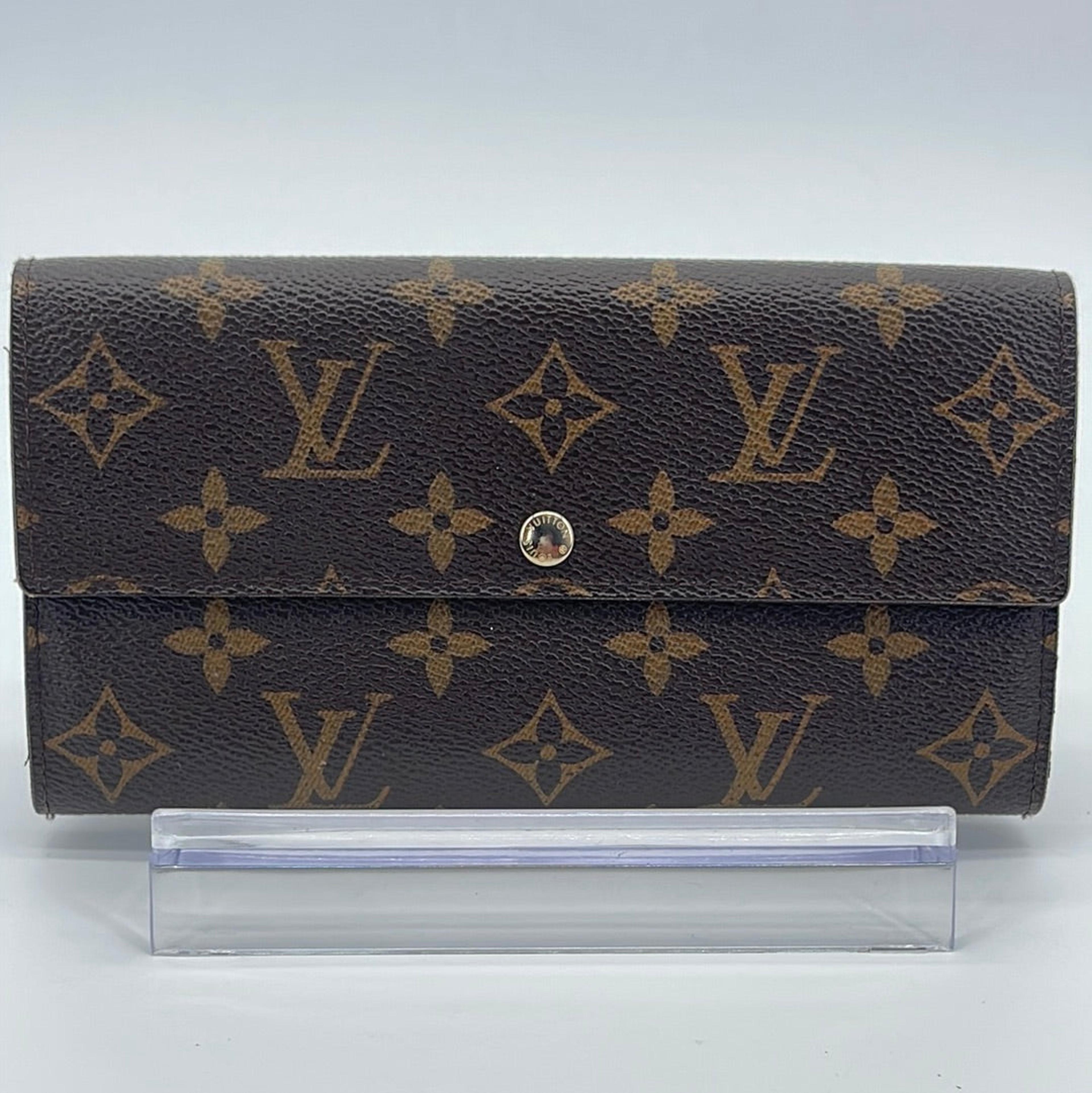 Authentic Louis Vuitton Leather Sarah Wallet in Great Preloved 