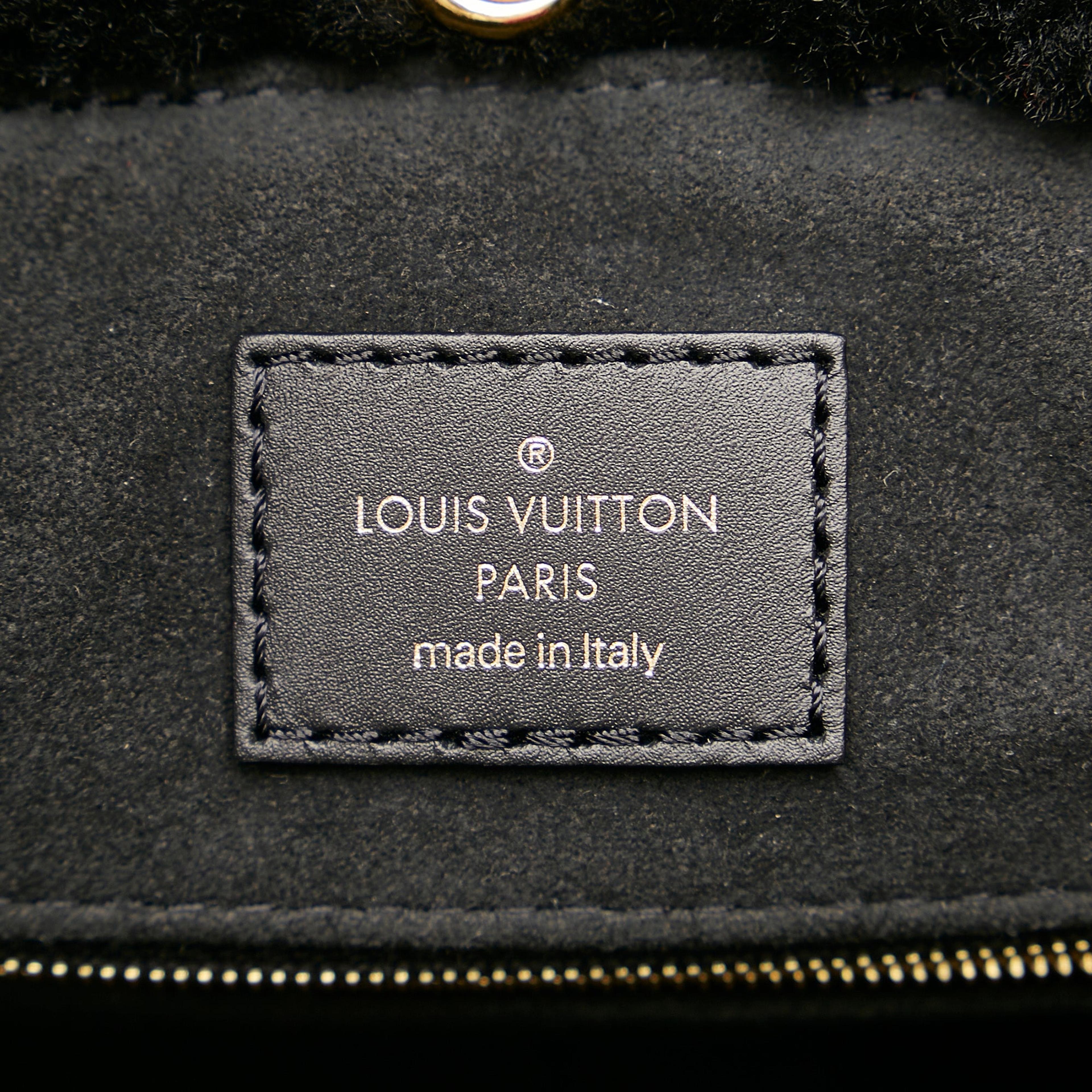 Louis Vuitton Monogram Giant Shearling Teddy Onthego GM, Louis Vuitton  Handbags