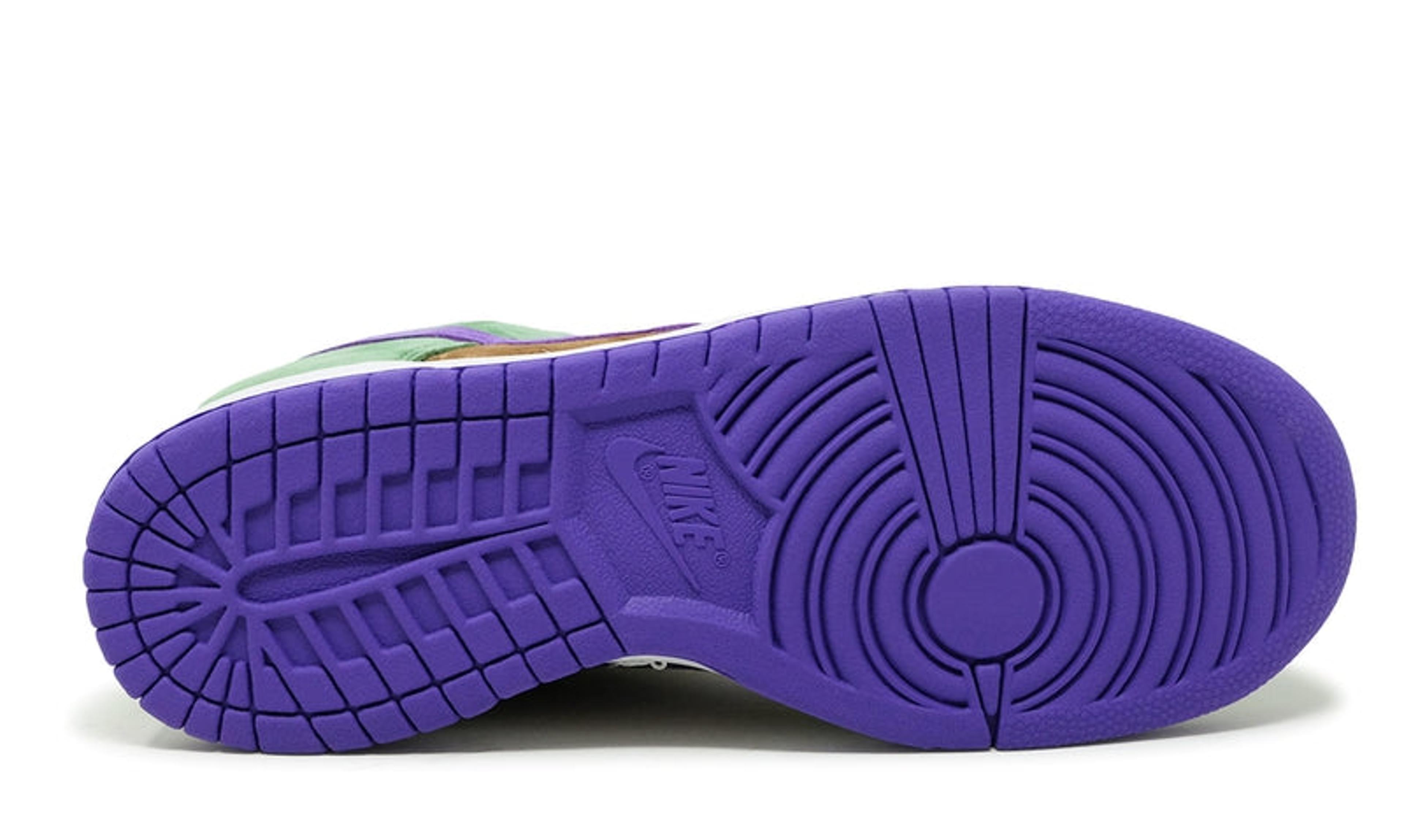 Alternate View 4 of Nike Dunk Low Veneer 2020 Green Purple (DA1469-200) Men's Size 8