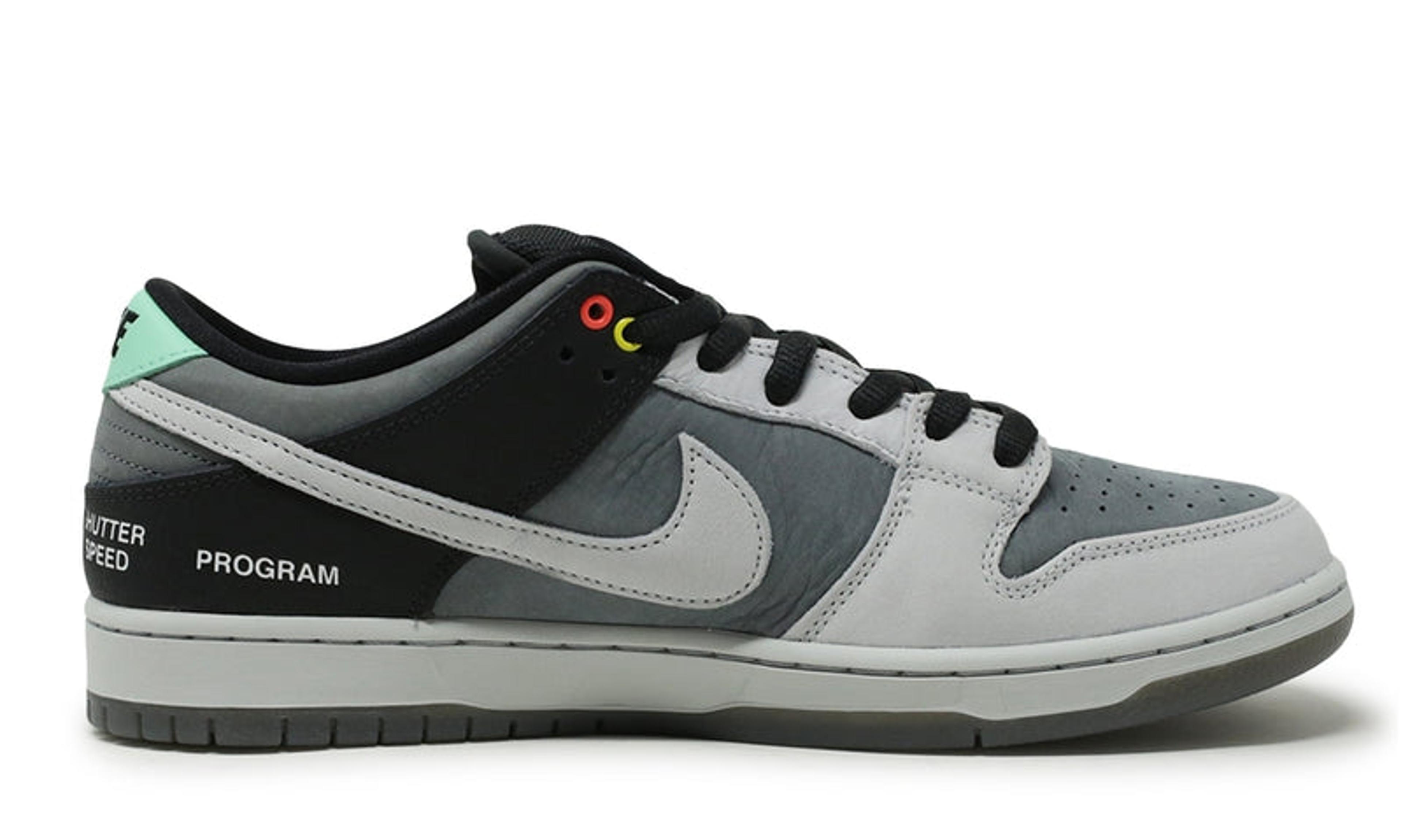 Alternate View 1 of Nike SB Dunk Low VX1000