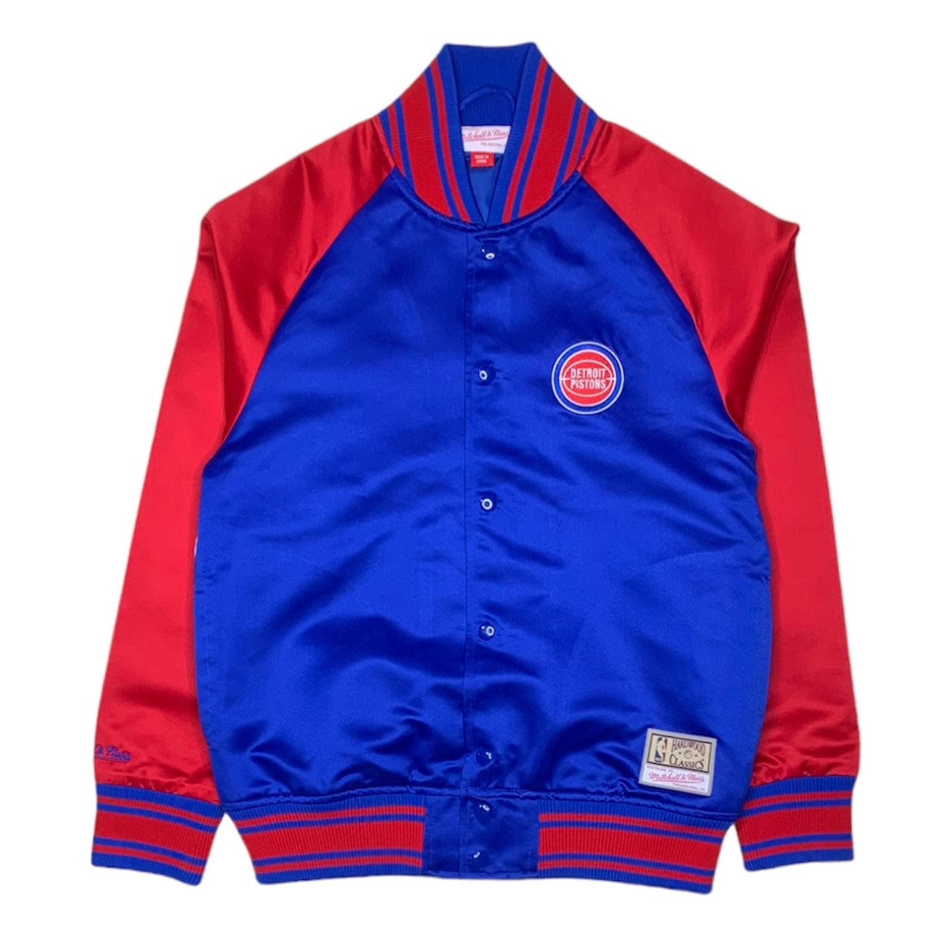 Mitchell & Ness NBA Colossal Jacket (Pistons) - STJKBW19149