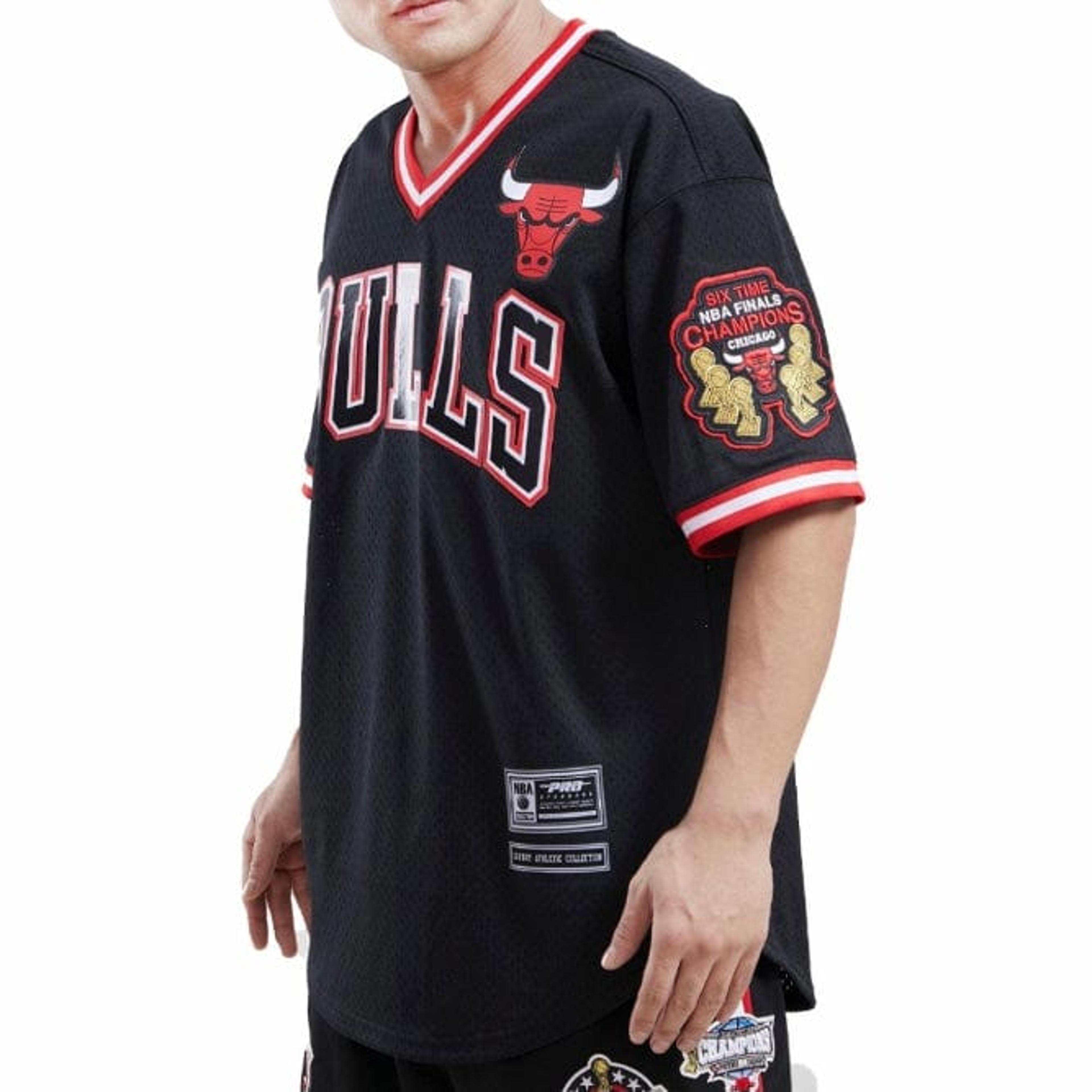 Pro Standard Chicago Bulls Mesh Button Up Shirt (Black) XL