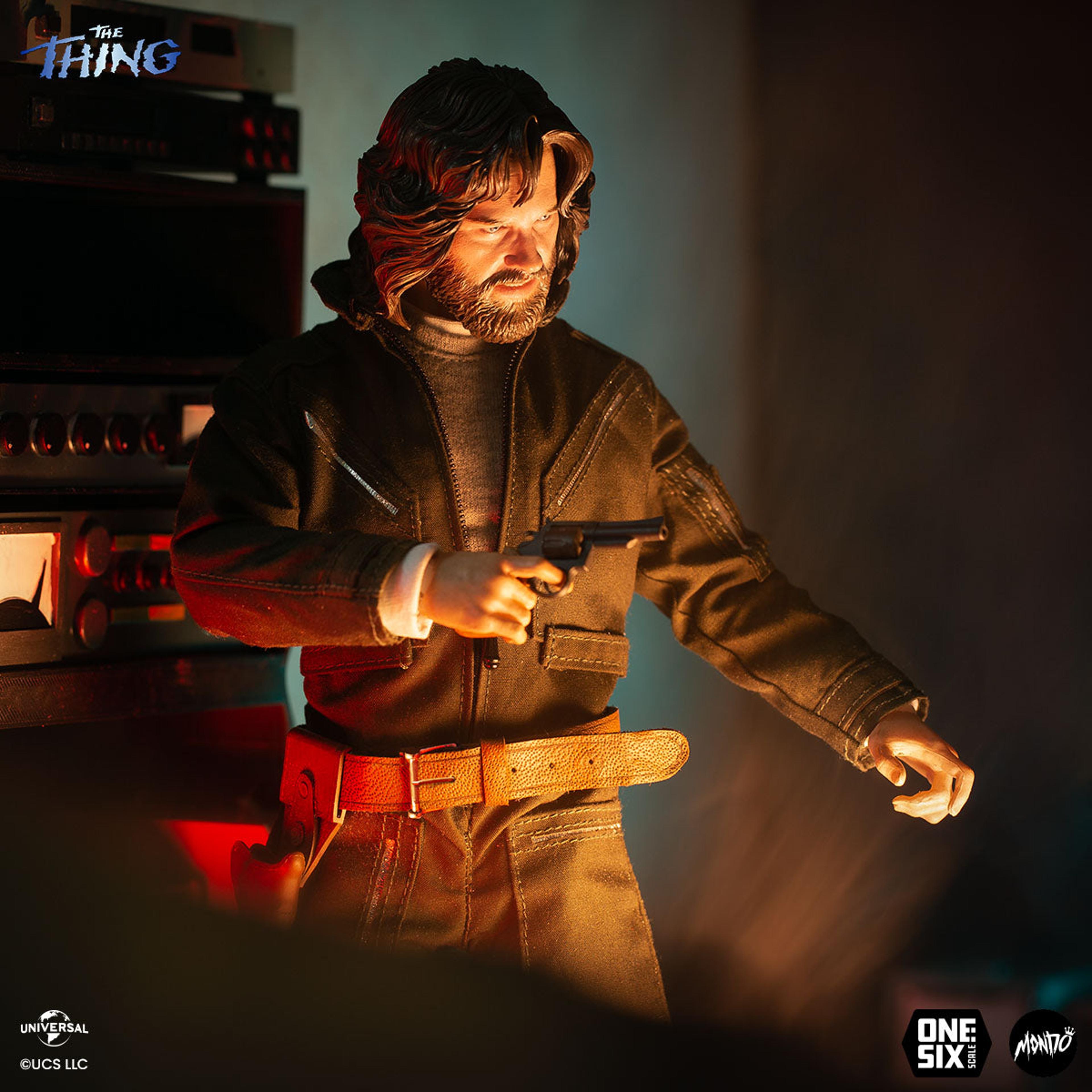 Alternate View 13 of The Thing: MacReady 1/6 Scale Figure