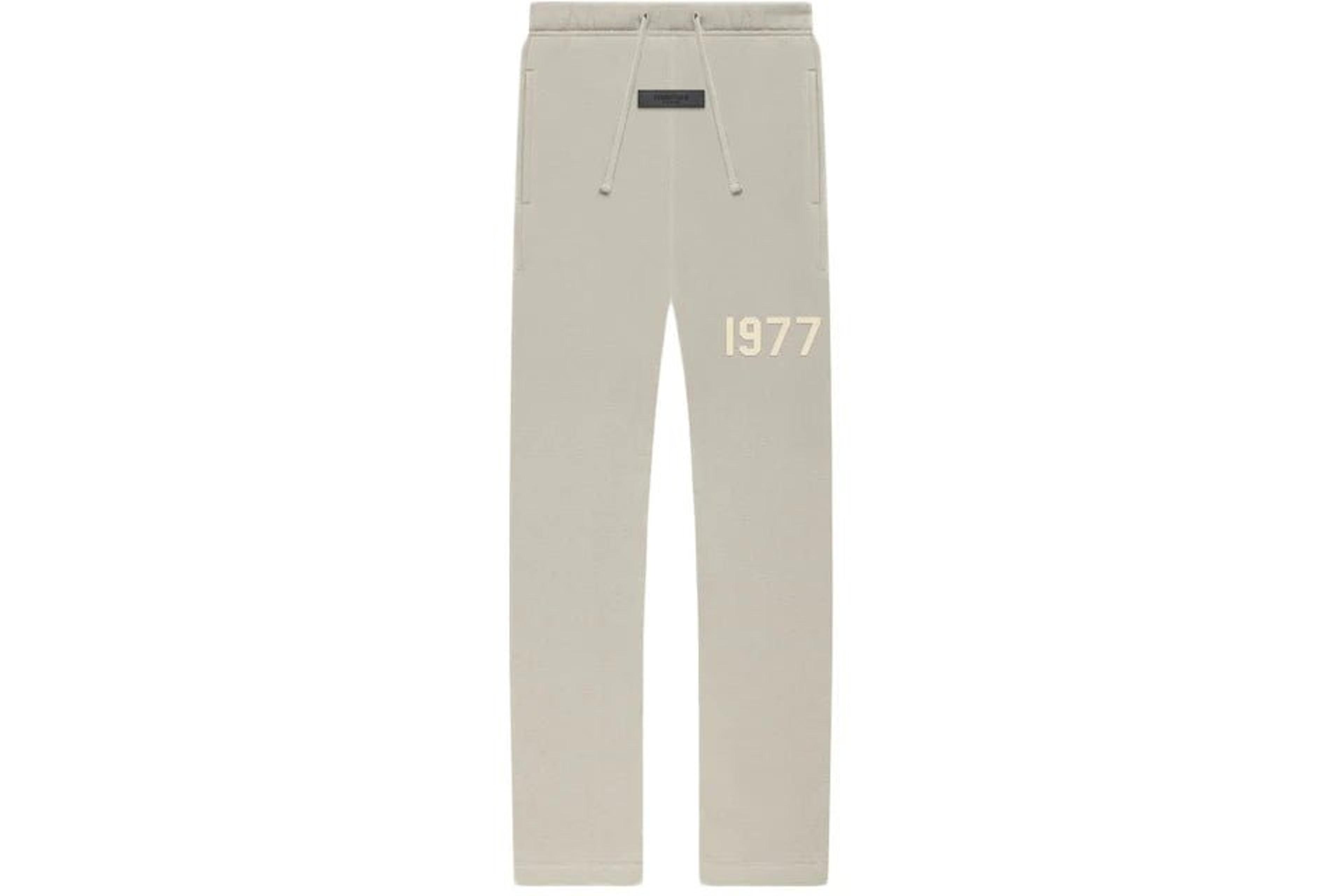 Kids Fear of God Essentials Relaxed Sweatpant Smoke
