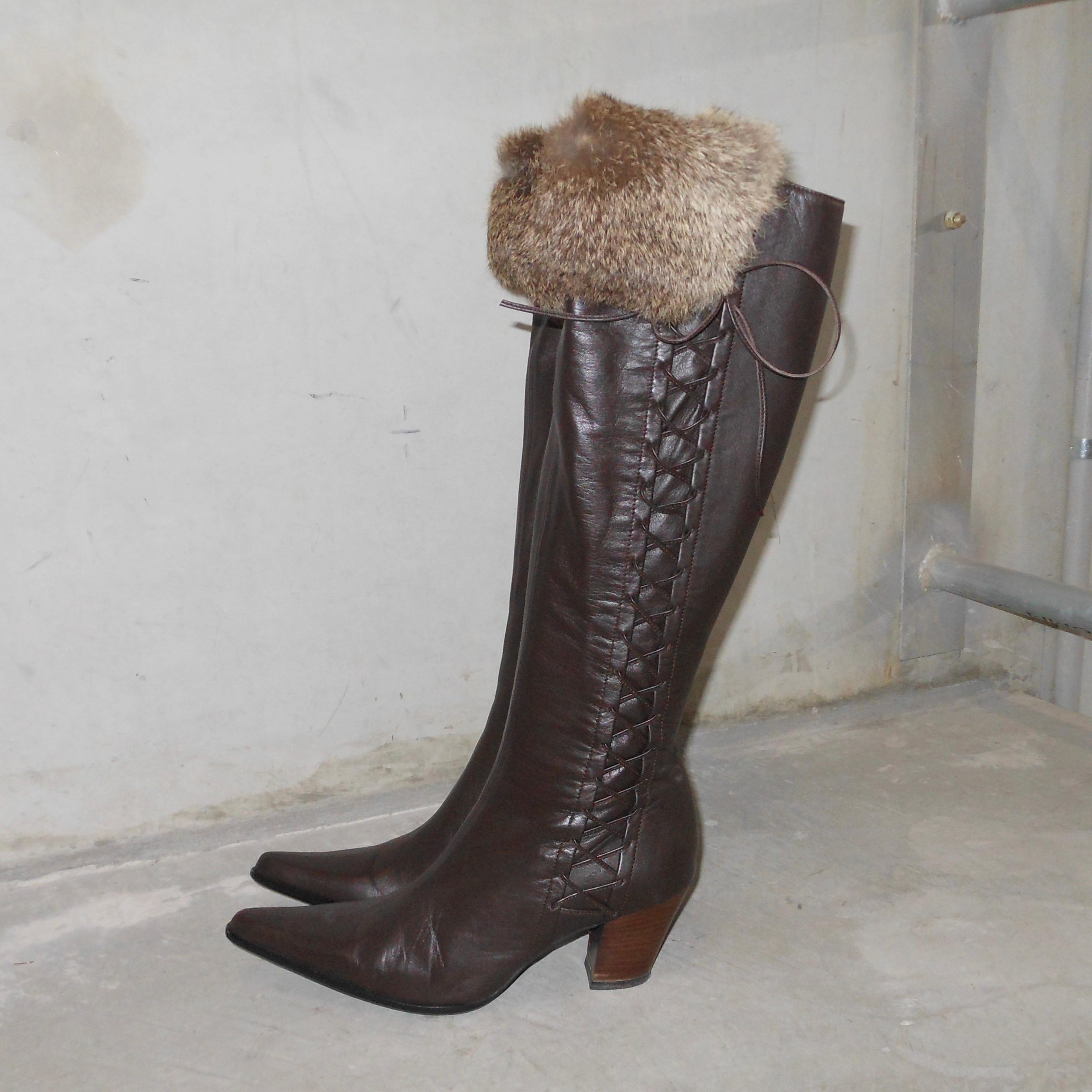 Vintage Leather Boots with Real Fur (38)