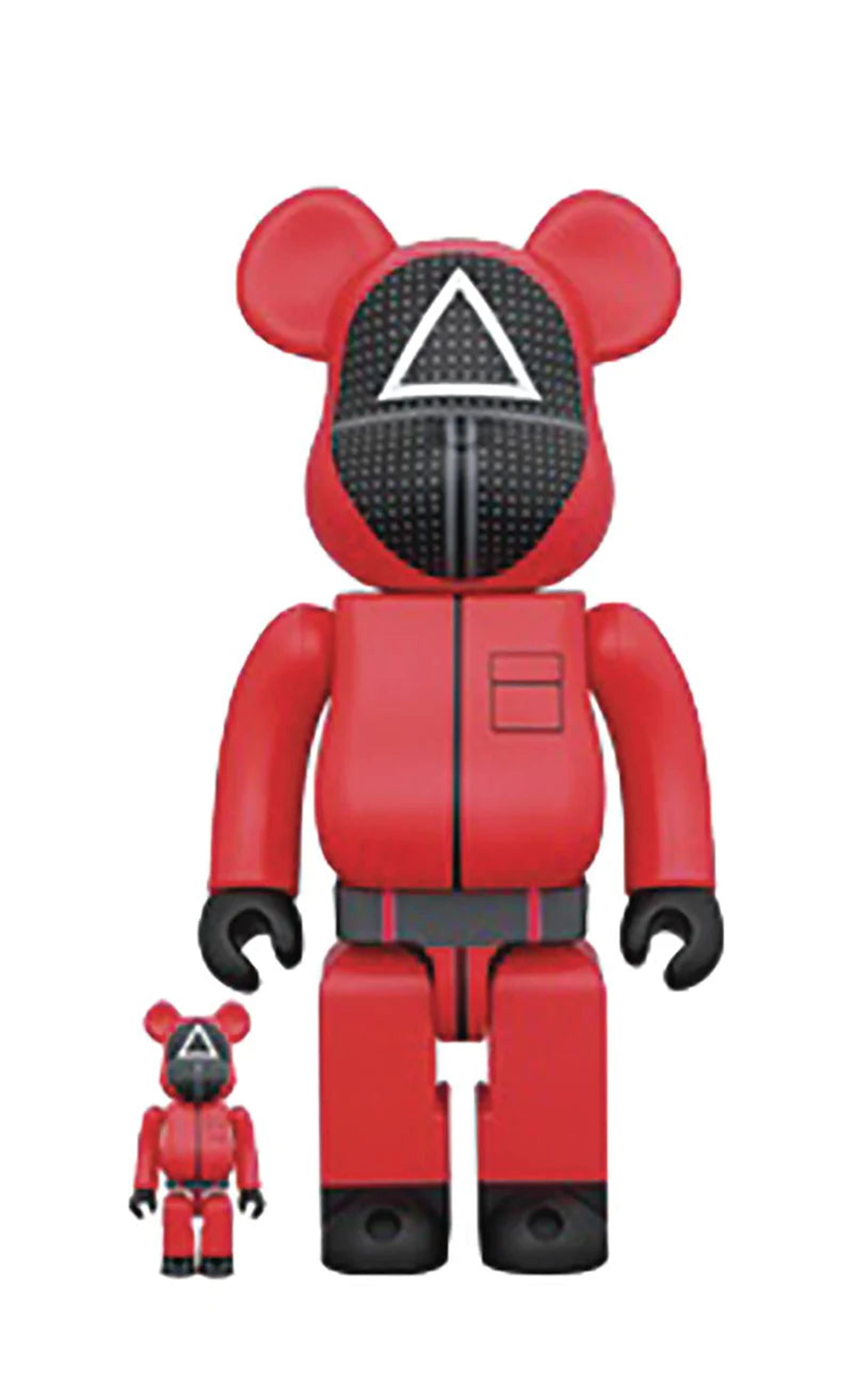 BE@RBRICK Squid Game Guard (Triangle) 100％ & 400％