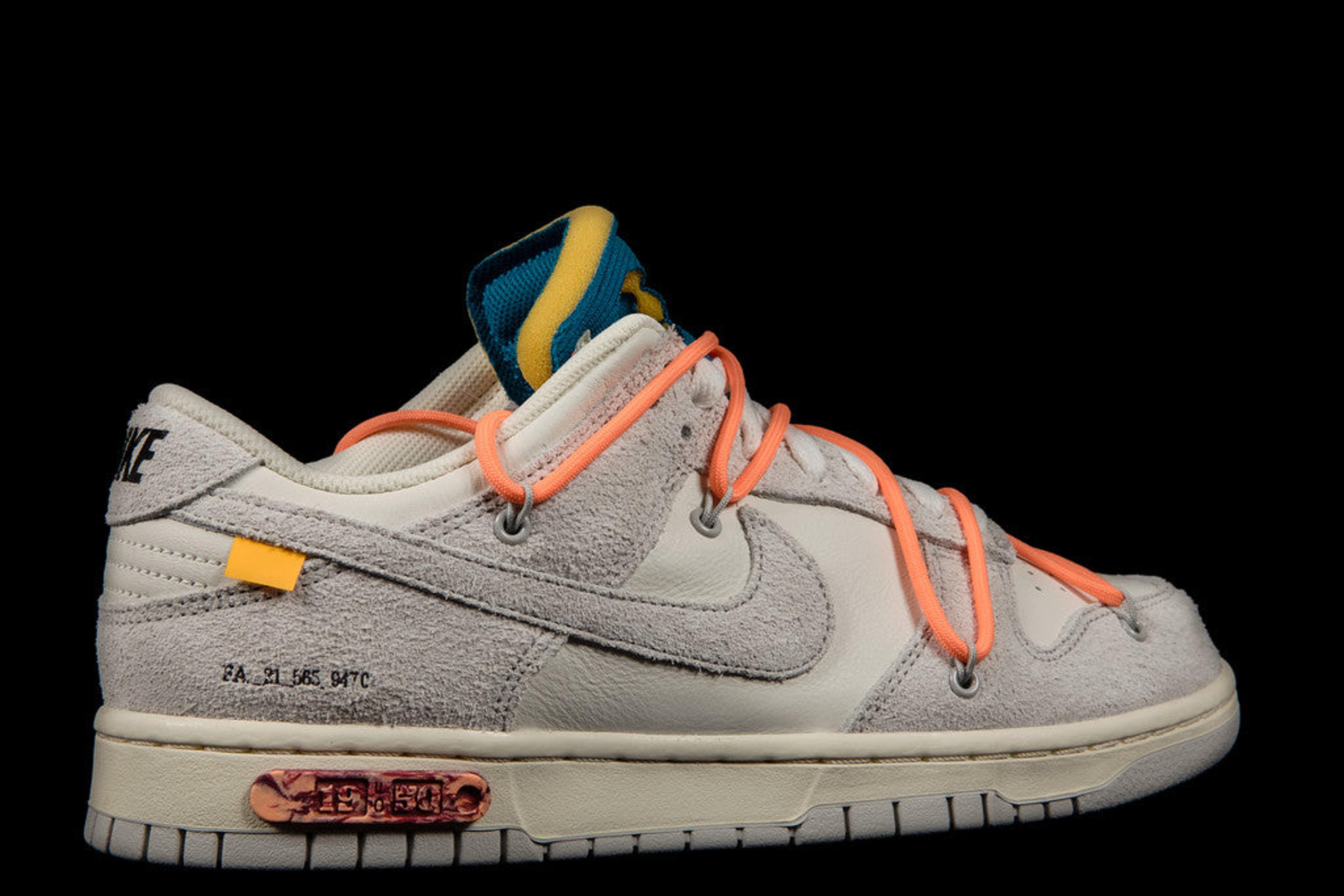 Alternate View 1 of NIKE DUNK LOW / OFF-WHITE