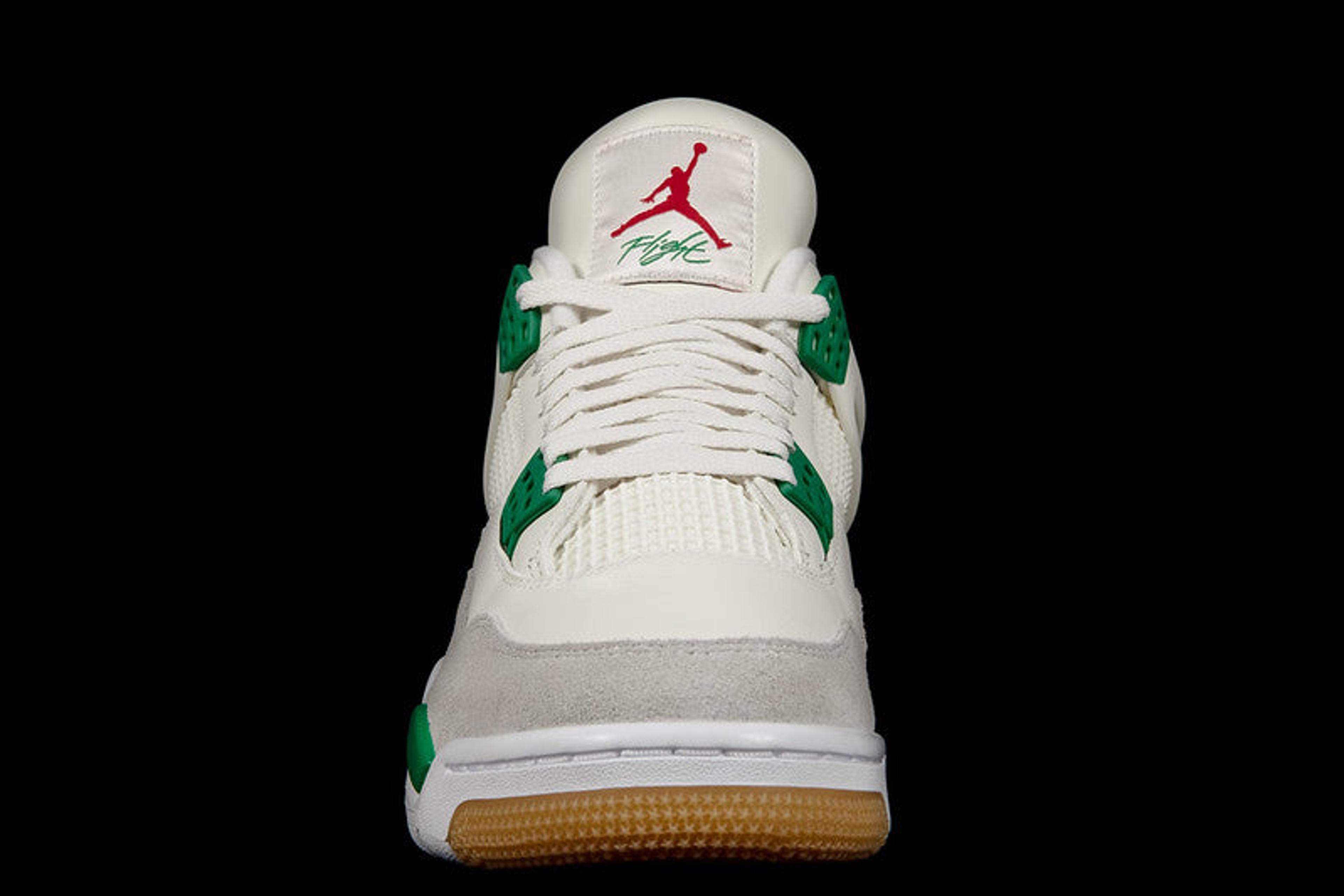 Nike Air Jordan 4 Retro SP