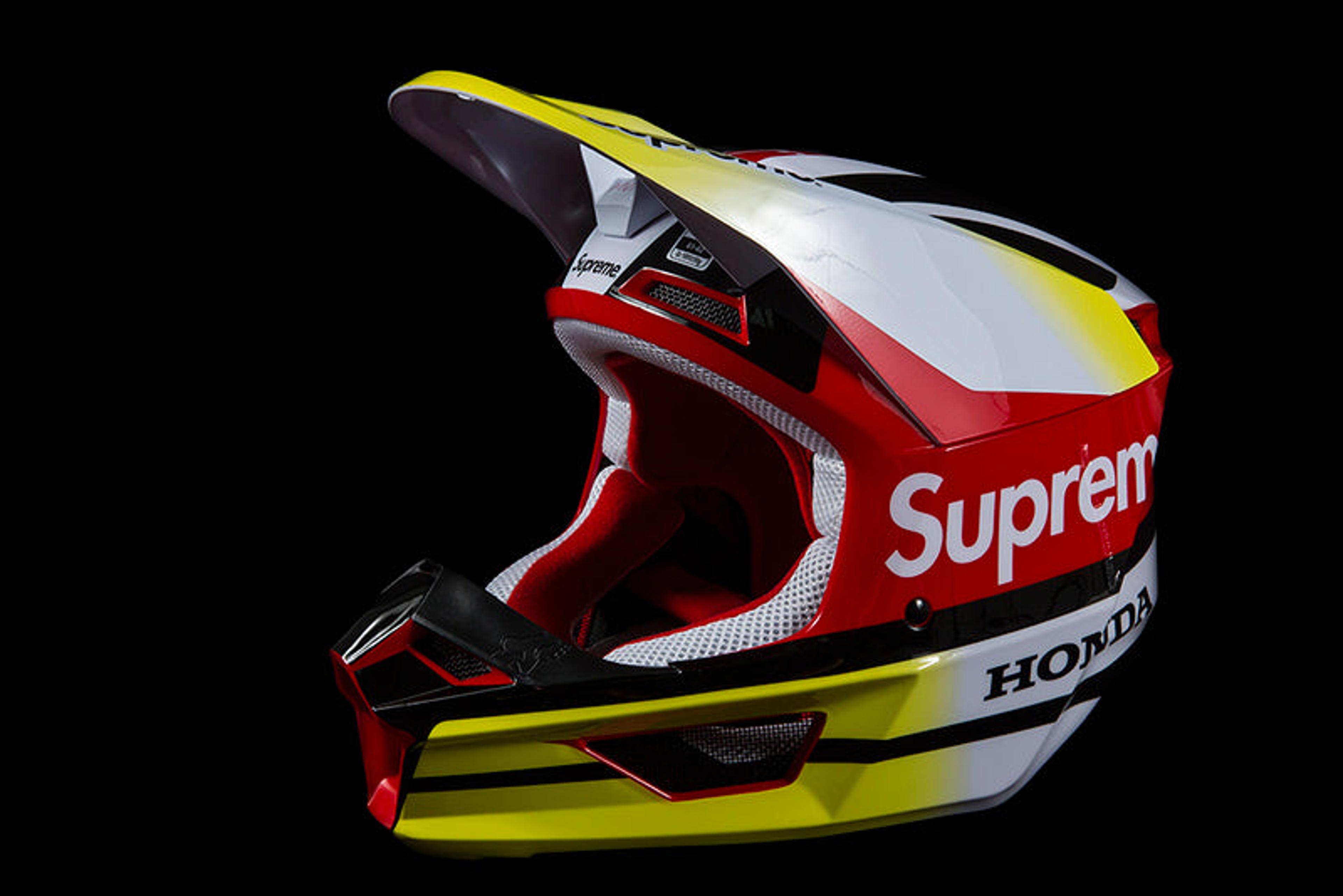 L Supreme Honda Fox Racing V1 helmet