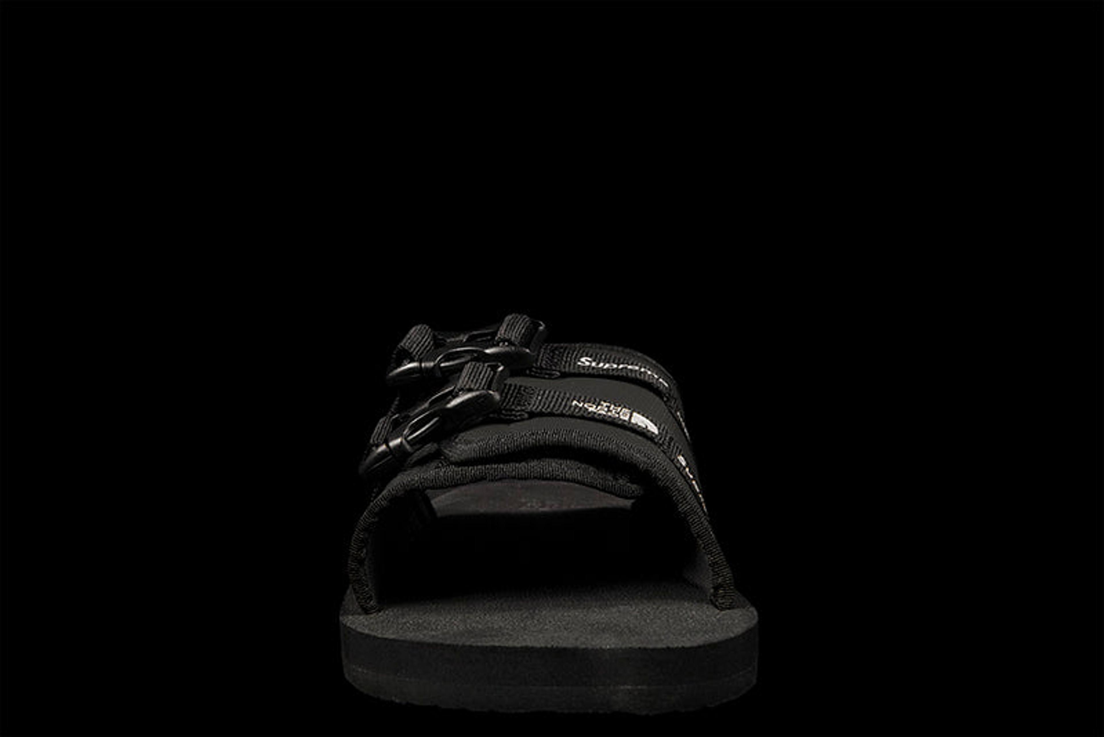 Supreme The North Face Trekking Sandal - Size 8 Black New