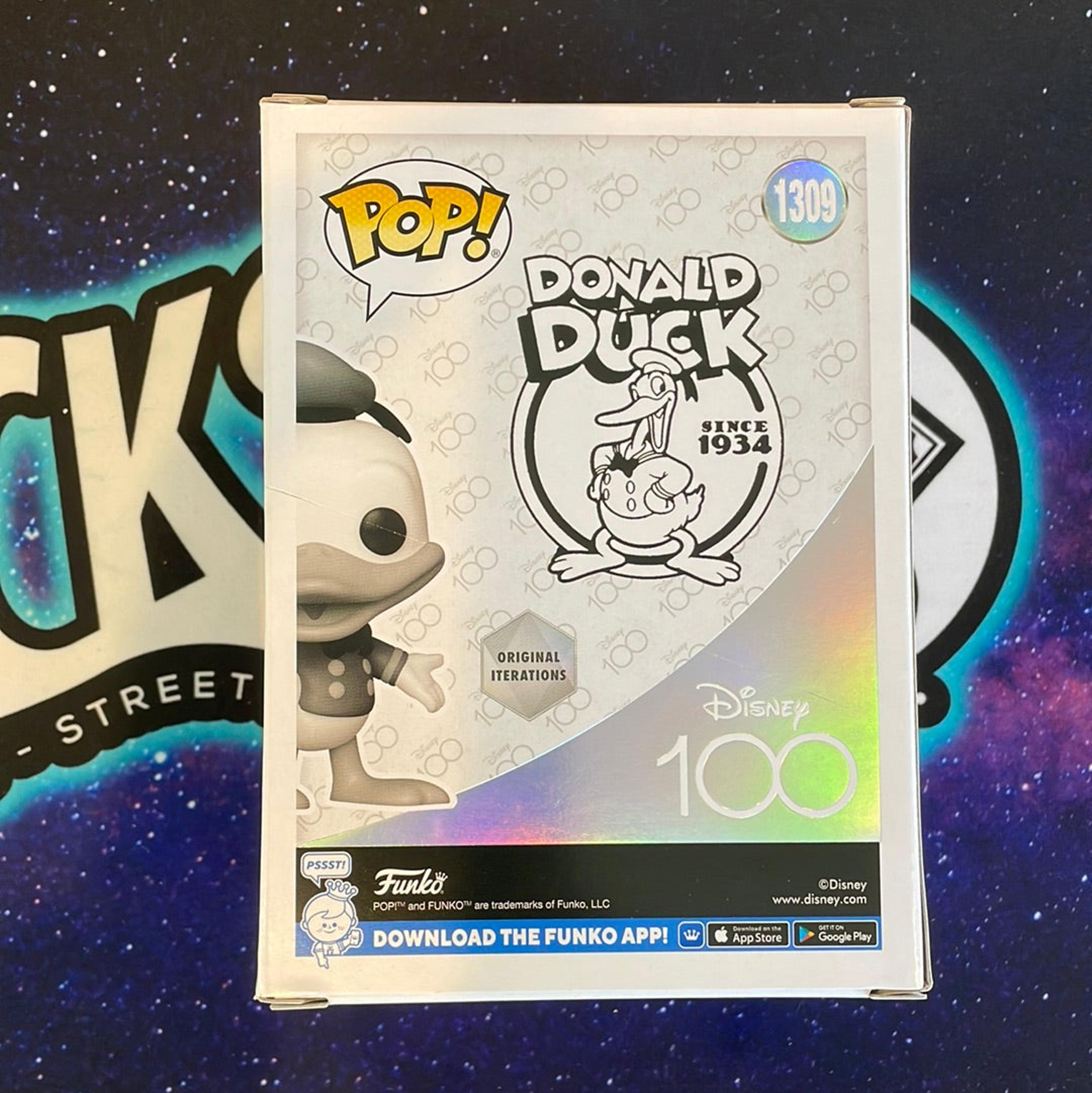 Alternate View 2 of Donald Duck 100 Anniversary Funko Pop 1309