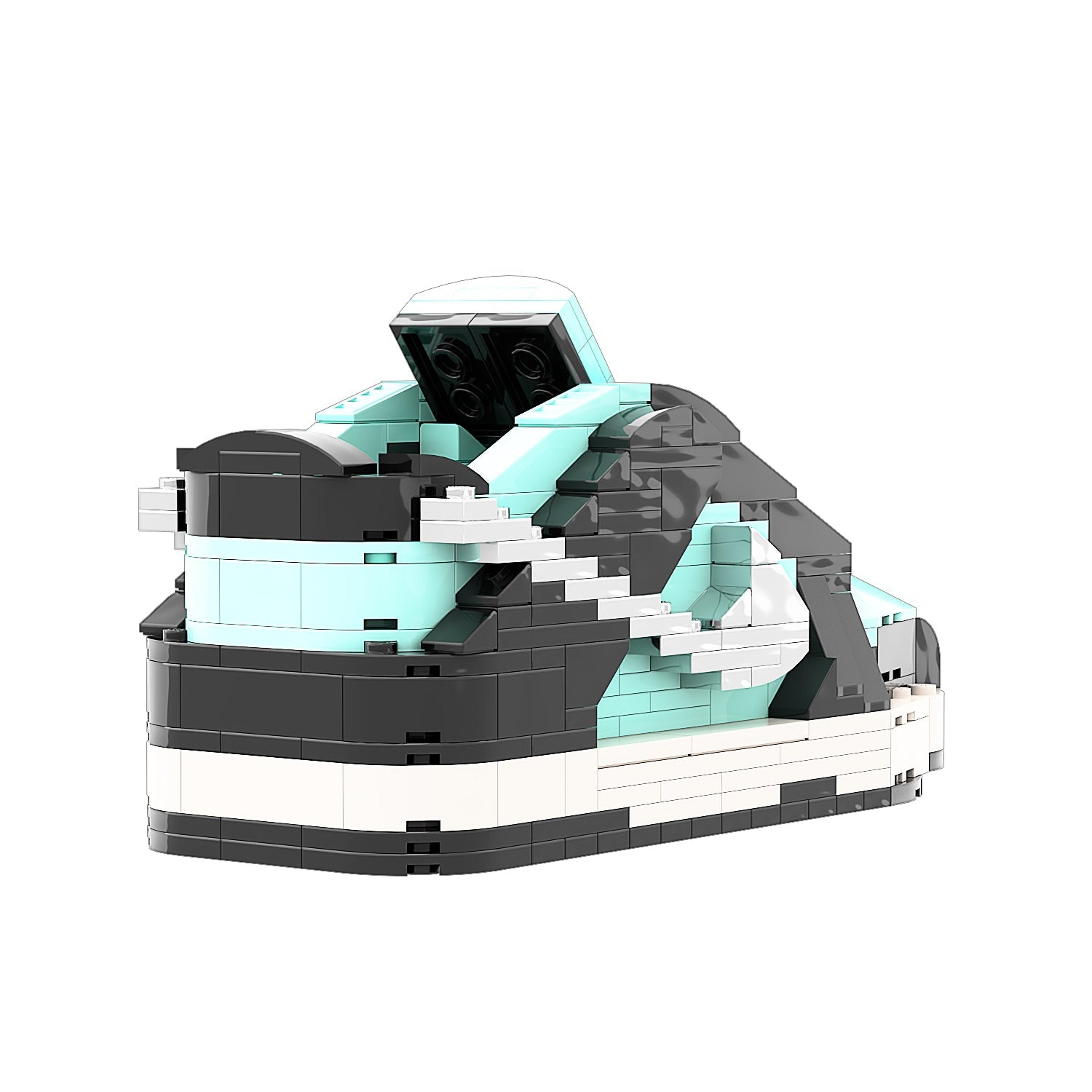 Alternate View 7 of REGULAR SB Dunk "Diamond Low" Sneaker Bricks with Mini Figure