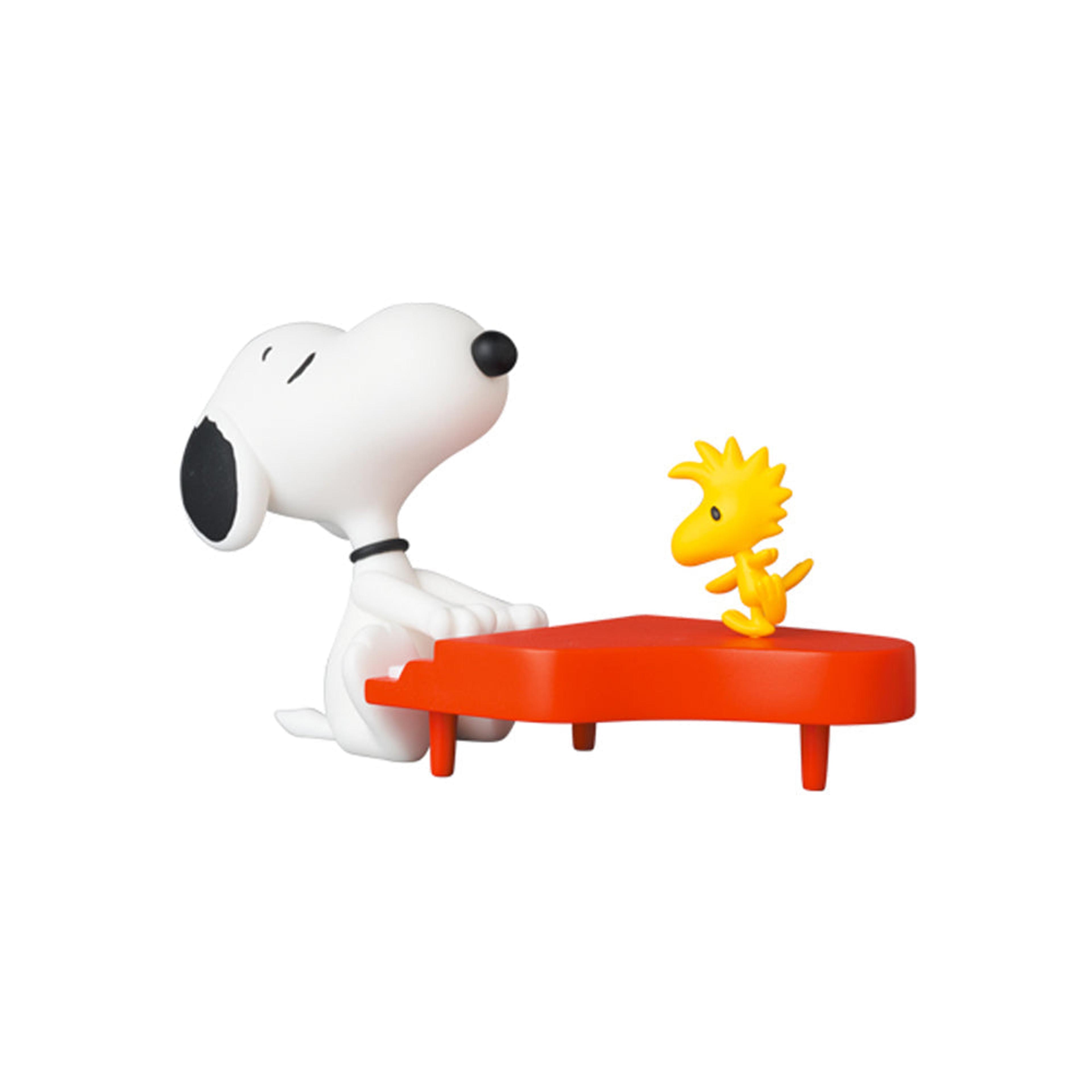 Alternate View 1 of UDF Peanuts Series 13: Pianist Snoopy Ultra Detail Figure by Med