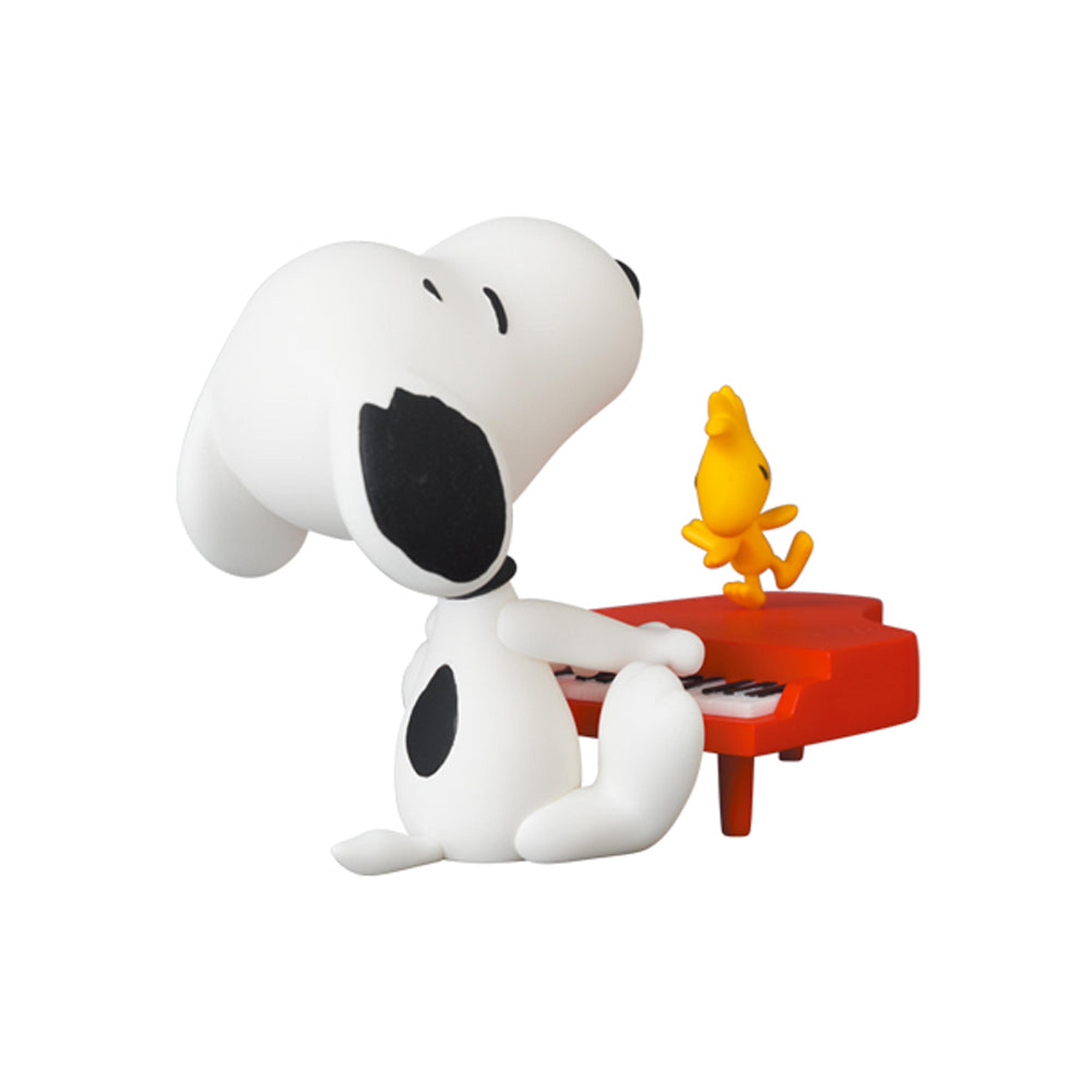 Alternate View 2 of UDF Peanuts Series 13: Pianist Snoopy Ultra Detail Figure by Med