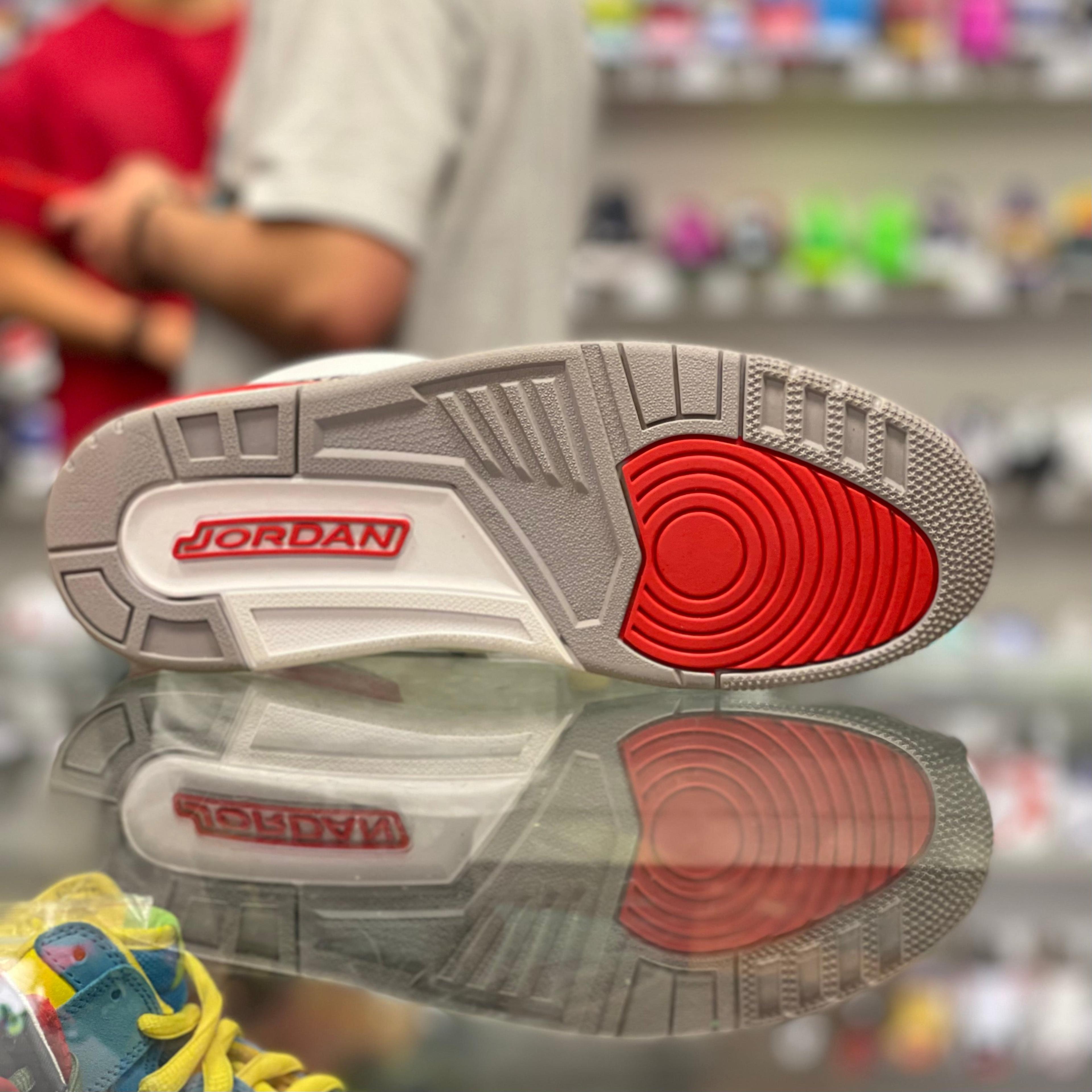 Alternate View 34 of Air Jordan 3 Retro “Katrina (Hall Of Fame)”