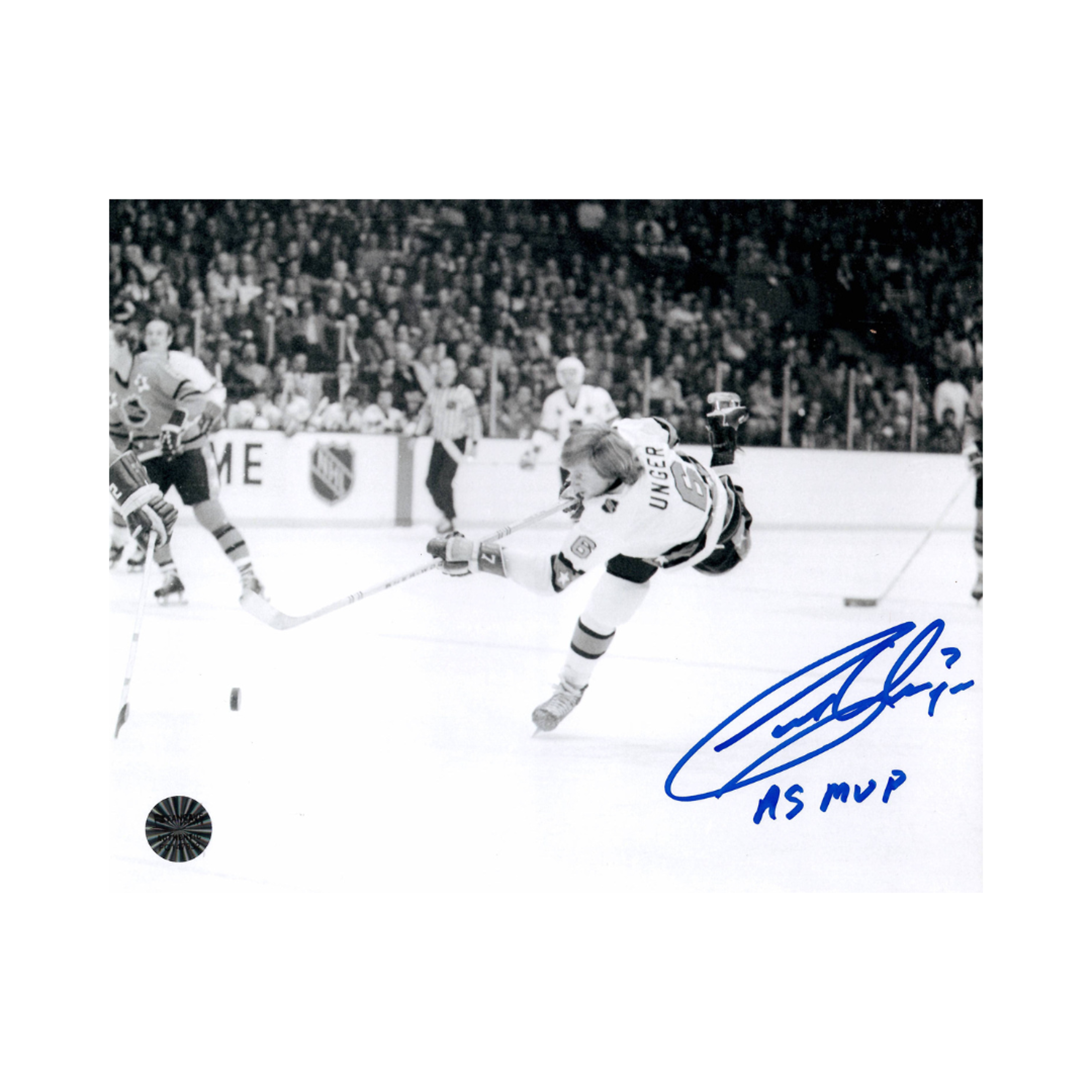 Garry Unger Autographed 8X10 (Skating)