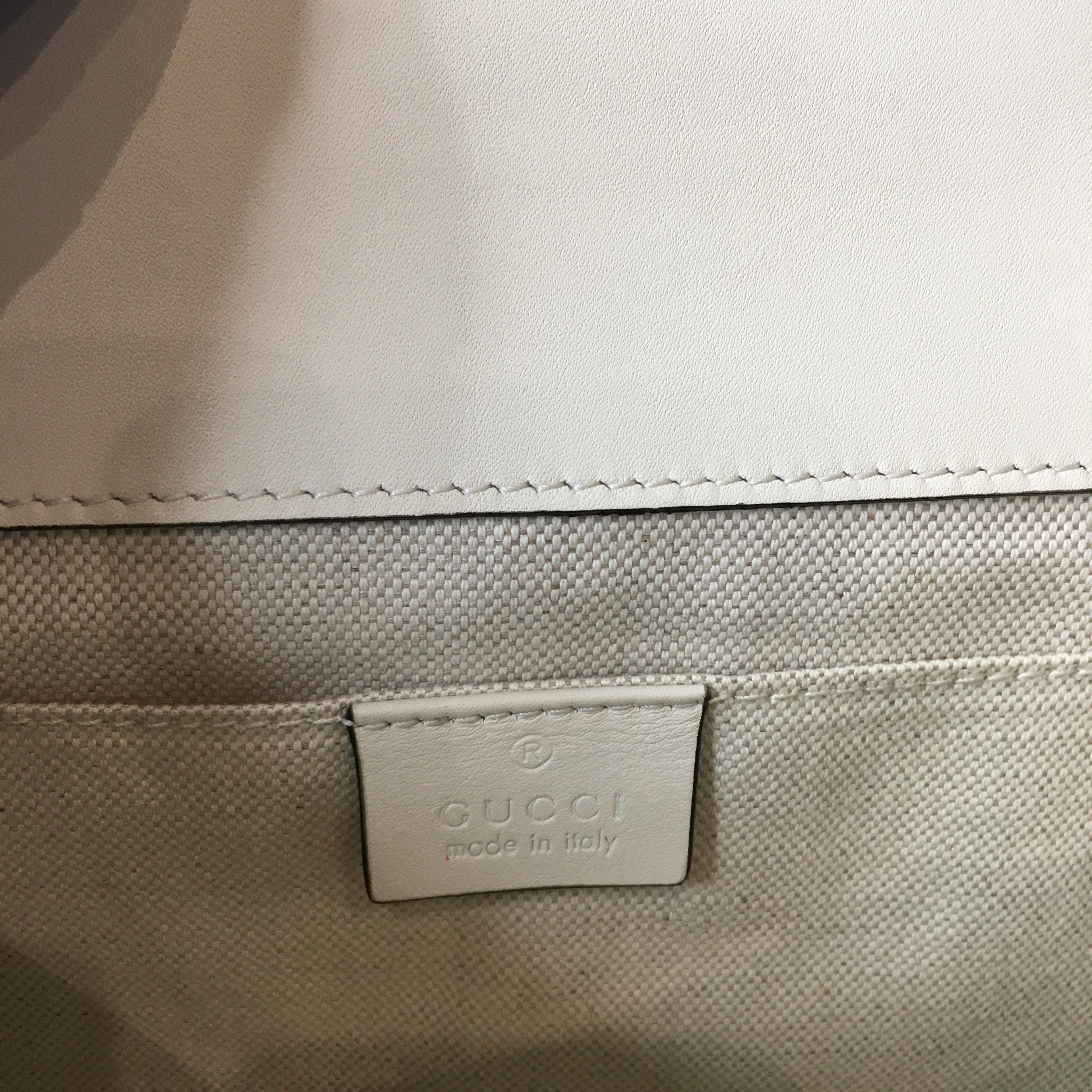 Louis Vuitton Montaigne MM Monogram Vernis Leather Handbag Article