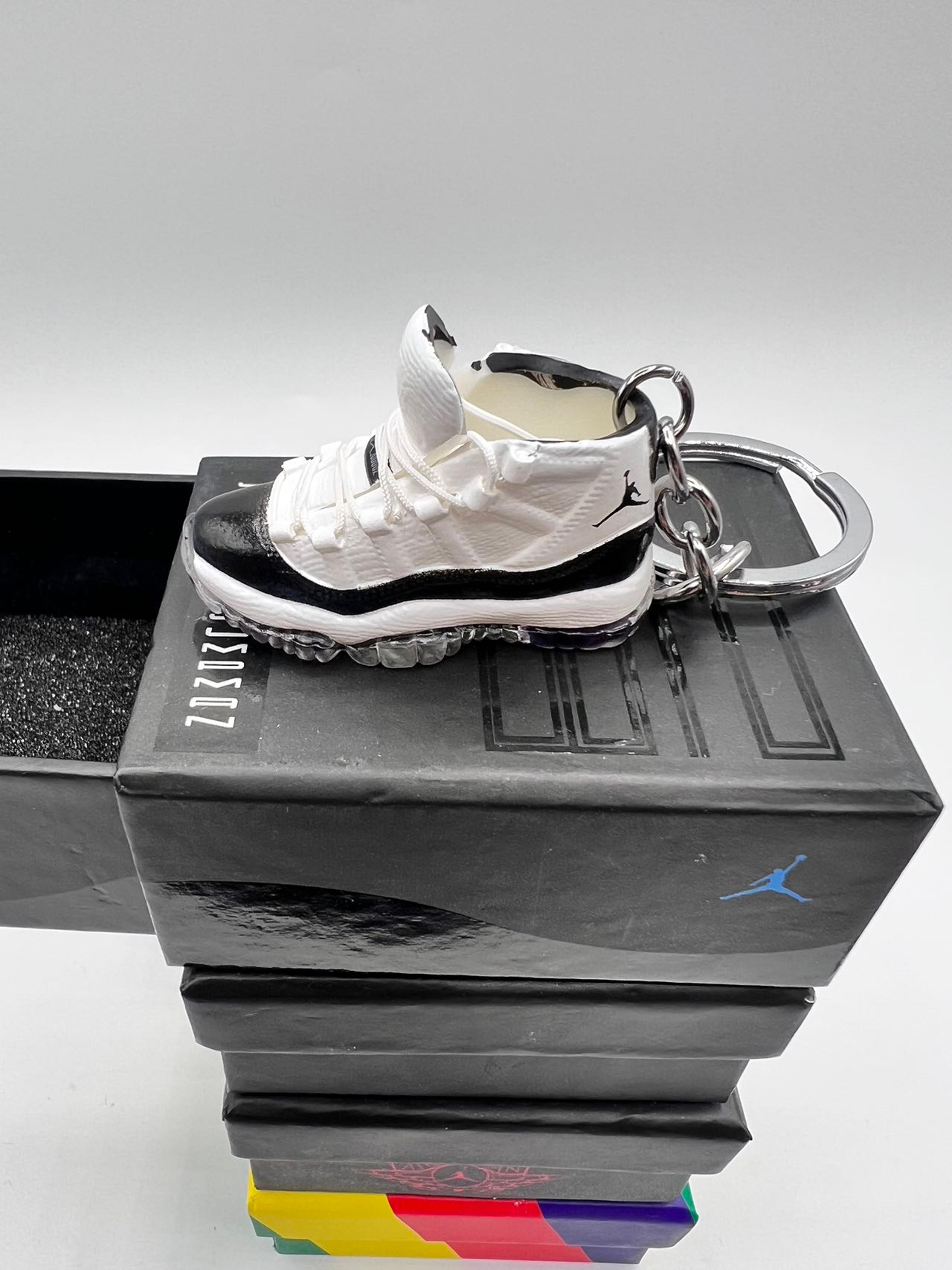 Free Shipping Nike Jordan 11 Retro Concord Keychain With Matching Box