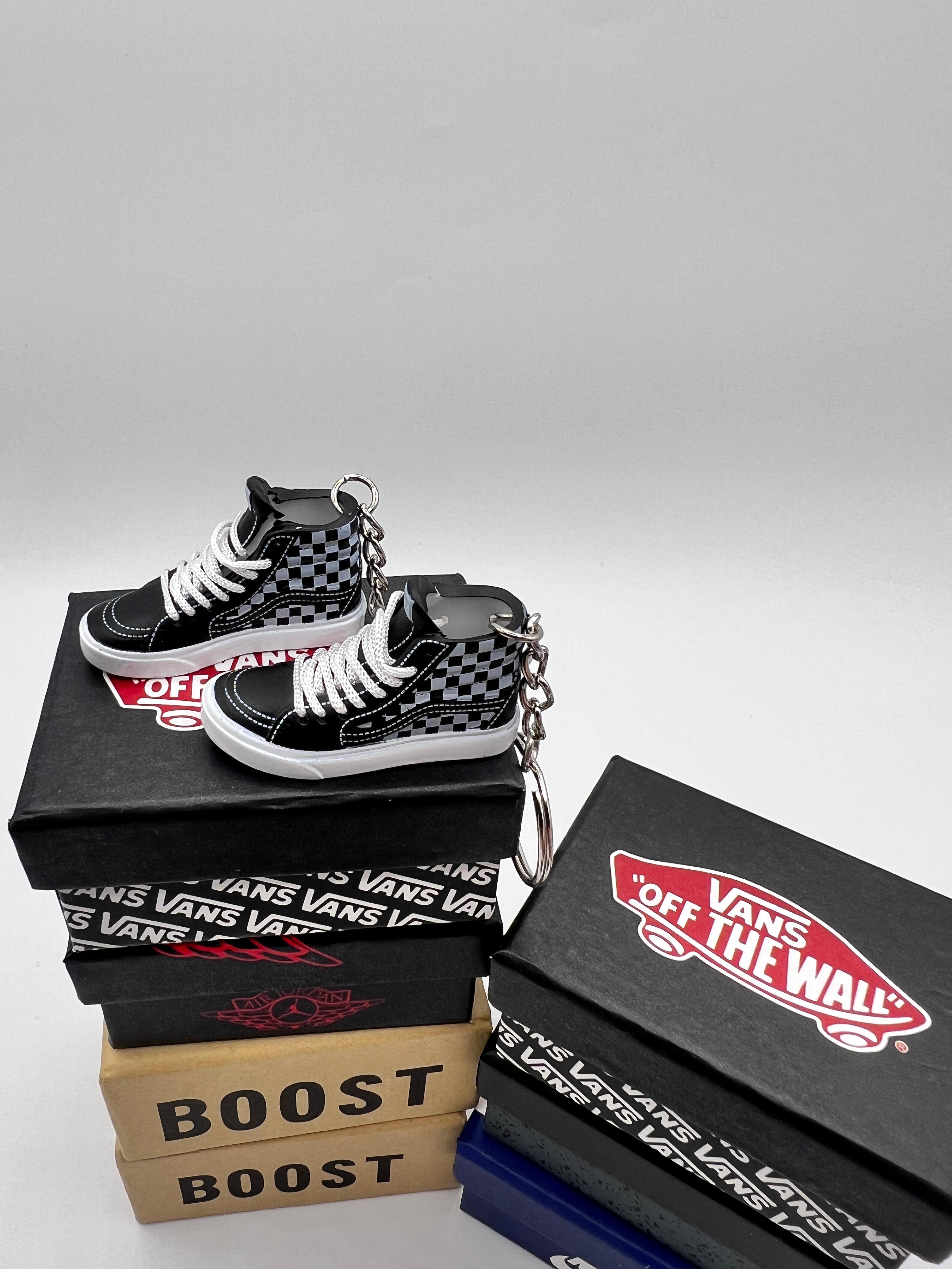 Free Shipping｜Vans Mini Skateboarding Shoe Keychain｜Vans Checkboard High | Casual Sneaker Collectible｜Shoebox Option