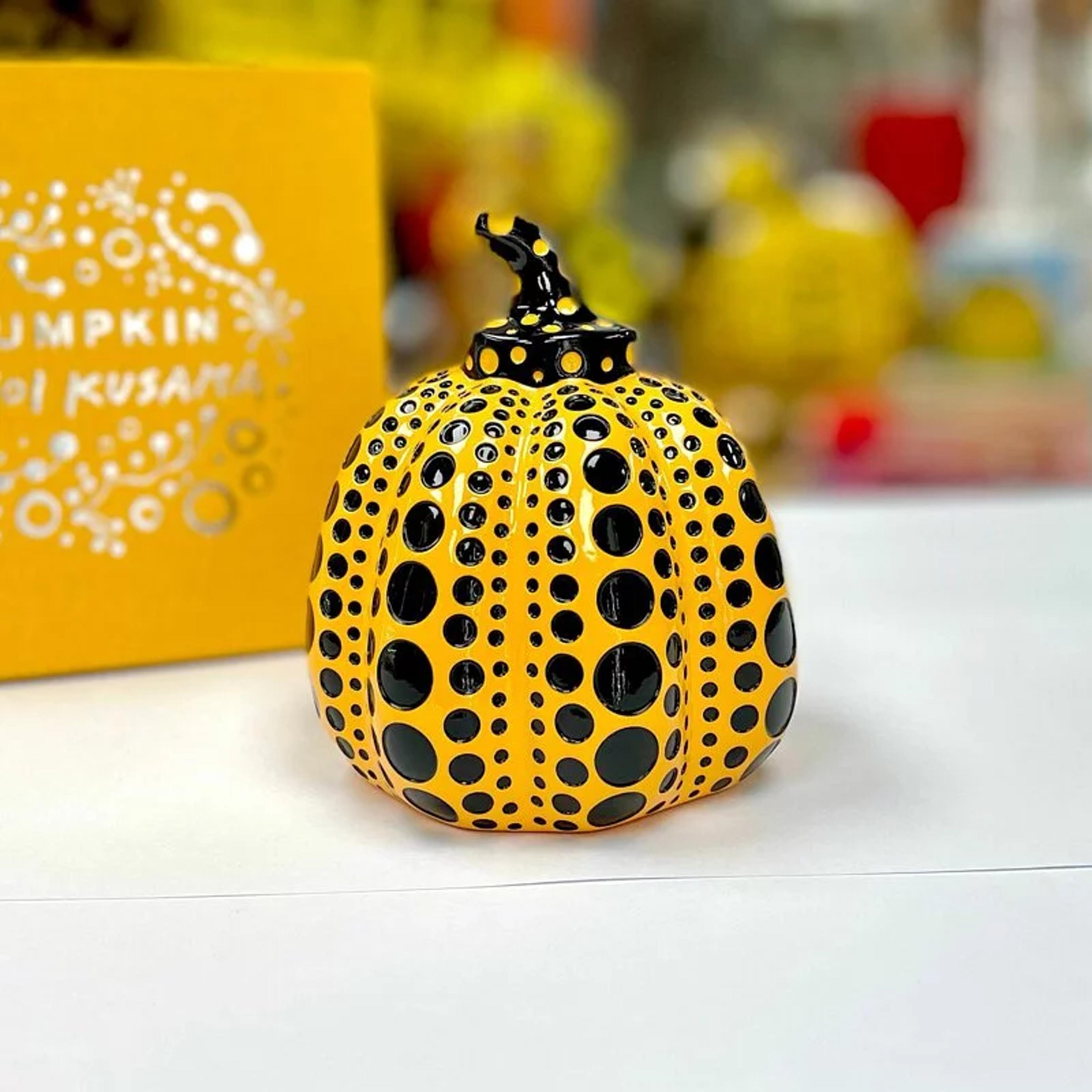 [Free shipping] Yayoi Kusama Pumpkin Object (Yellow & Black)