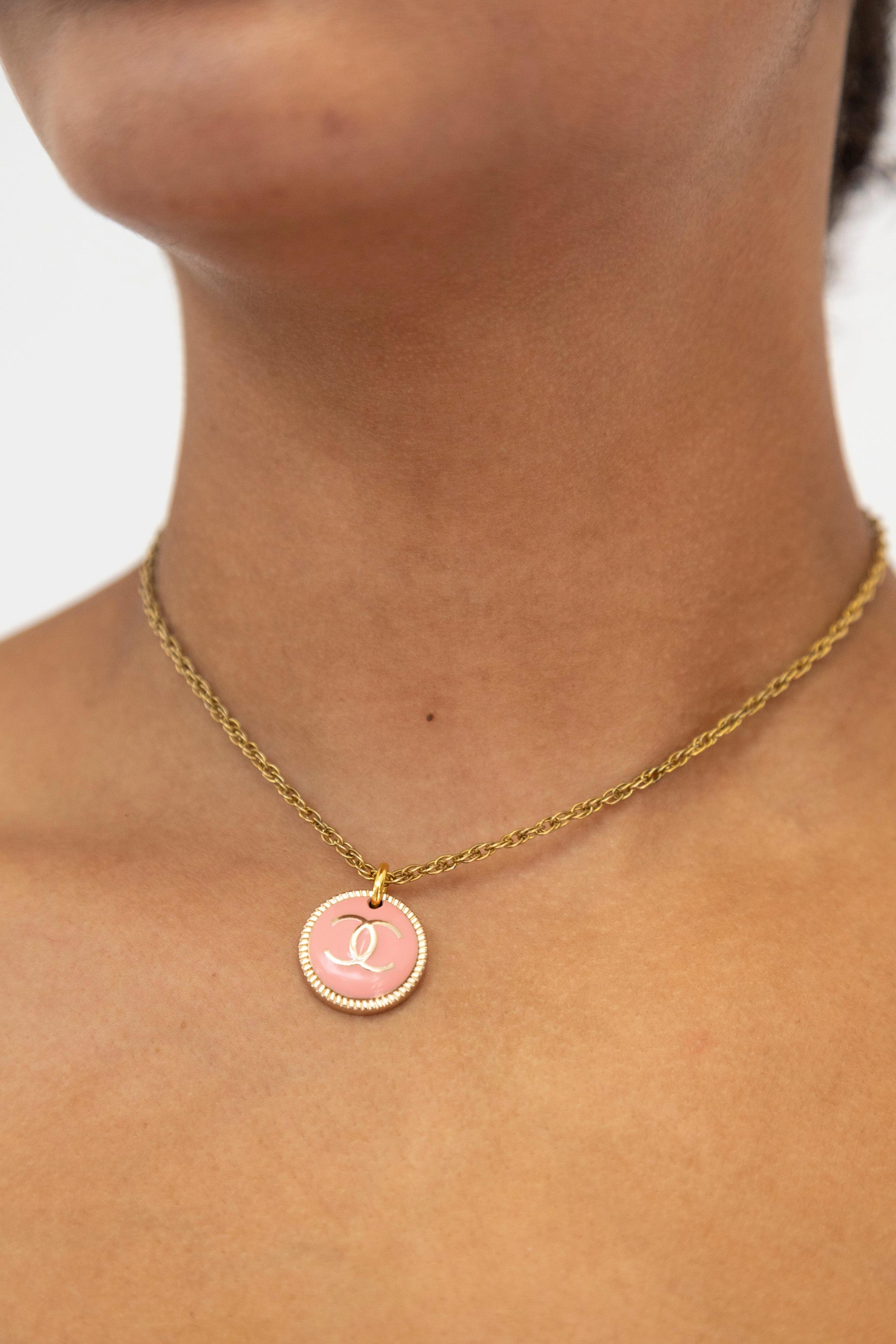 NTWRK - VT Rework : Chanel Diamond Outline Cuban Chain Gold Necklace (16