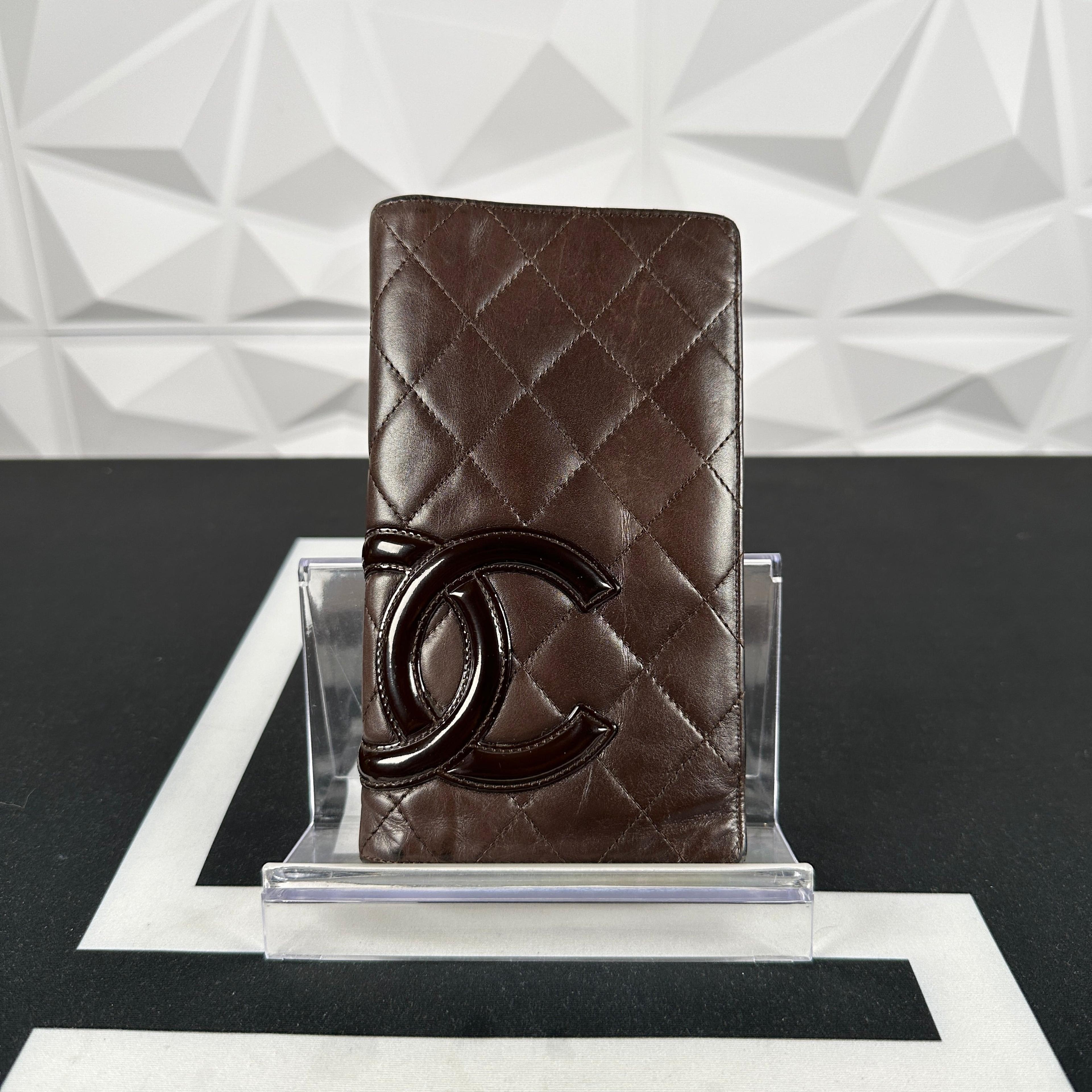 NTWRK - Chanel Brown Quilted Bifold Wallet (12261873)