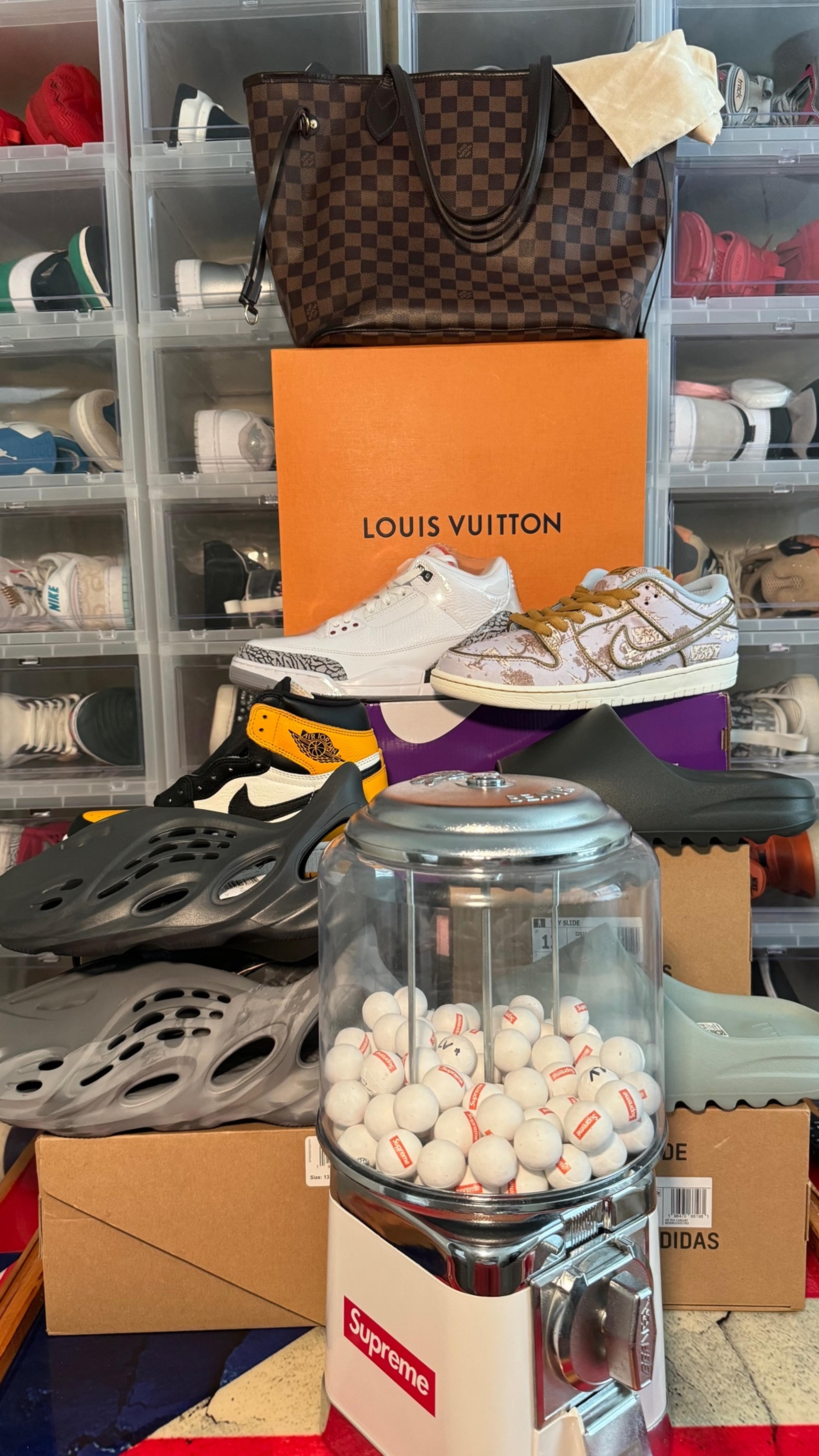 Preview image for the show titled "🔥🧨LOUIS V, J’s, YZZYS, Sb’s instant PULLS🧨🔥" at May 4, 2024