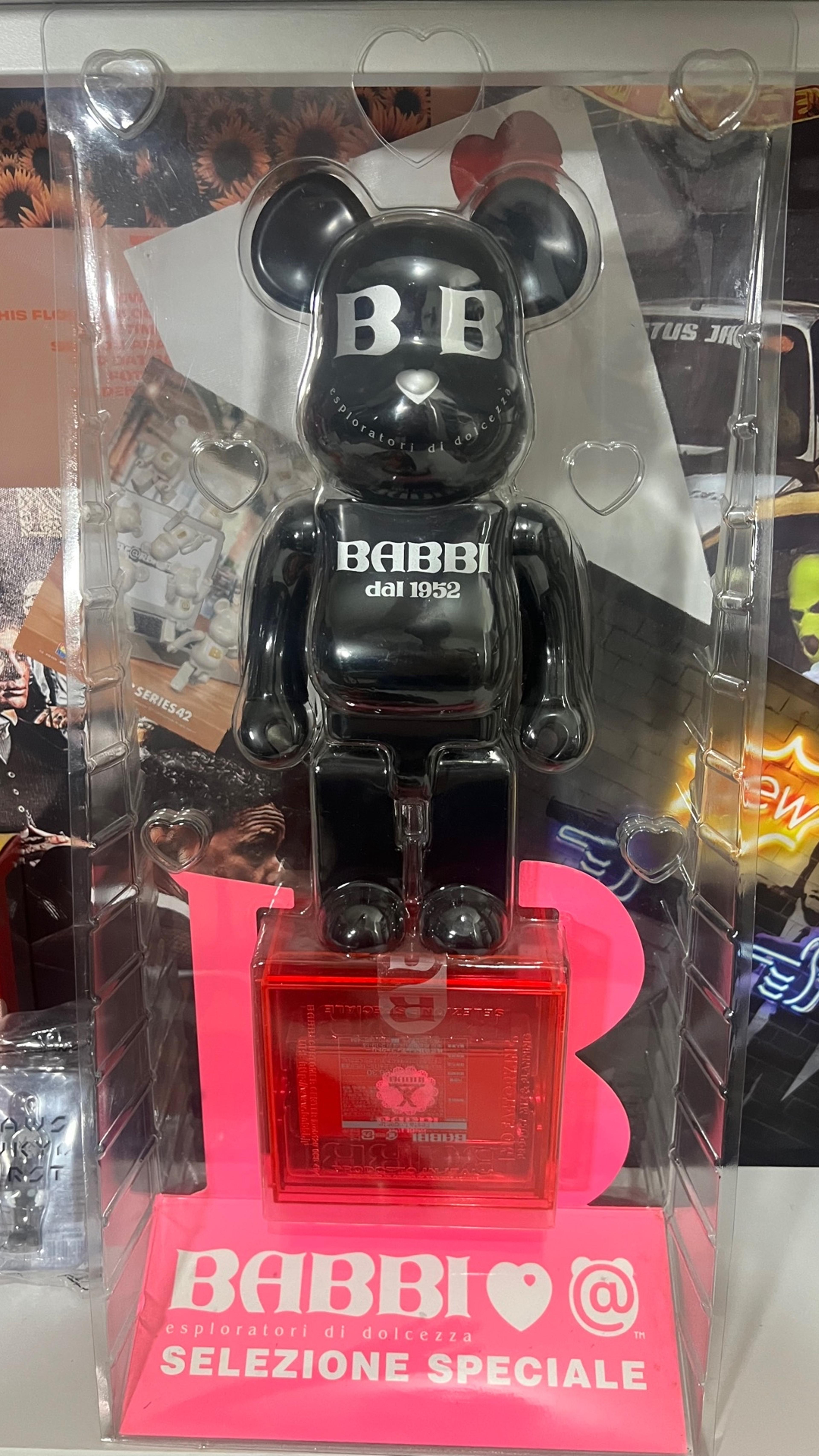 Preview image for the show titled "♥️♥️MOTHERS DAY KAWS BE@RBRICK♥️♥️" at April 27, 2024